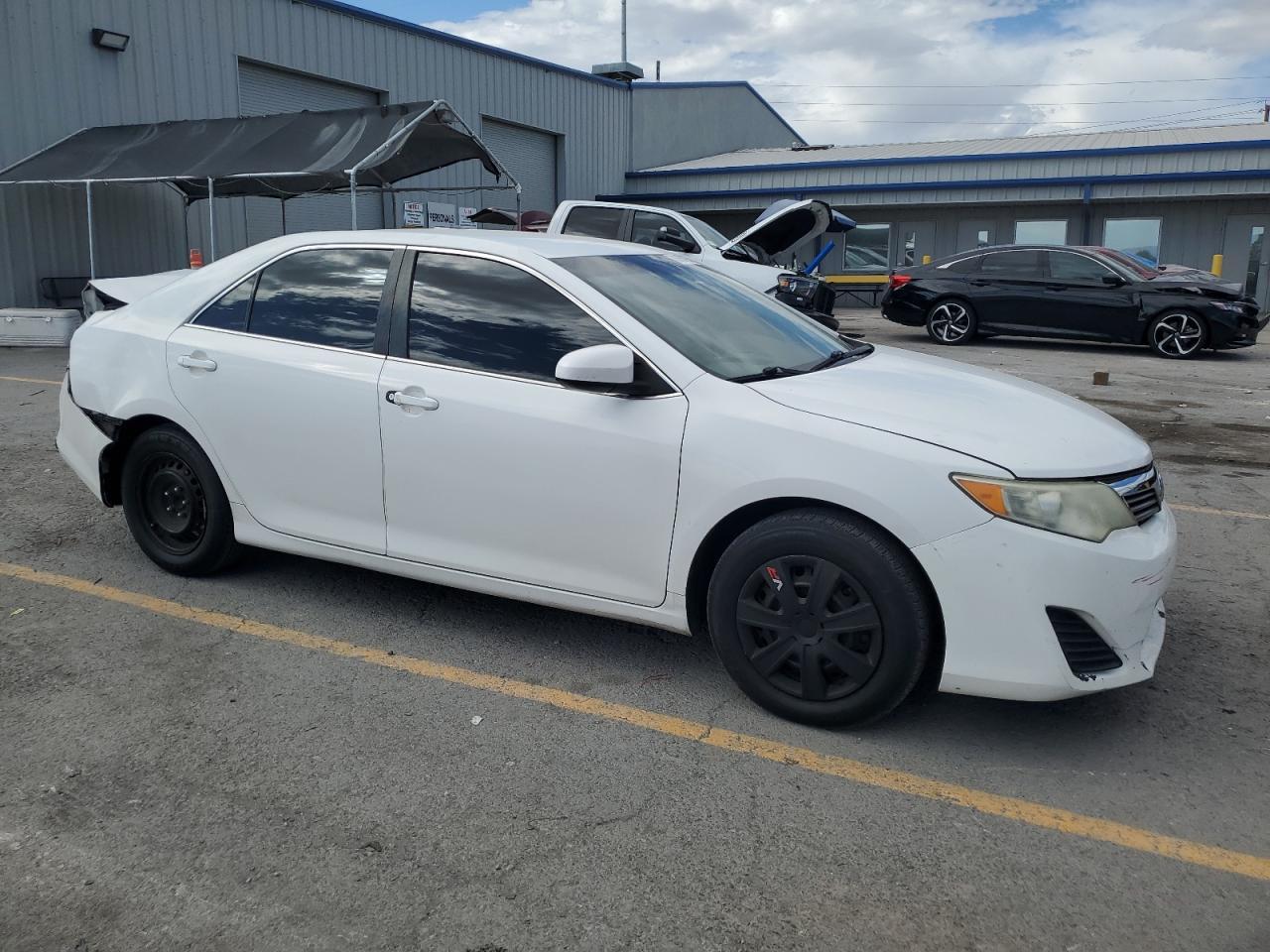 2014 TOYOTA CAMRY