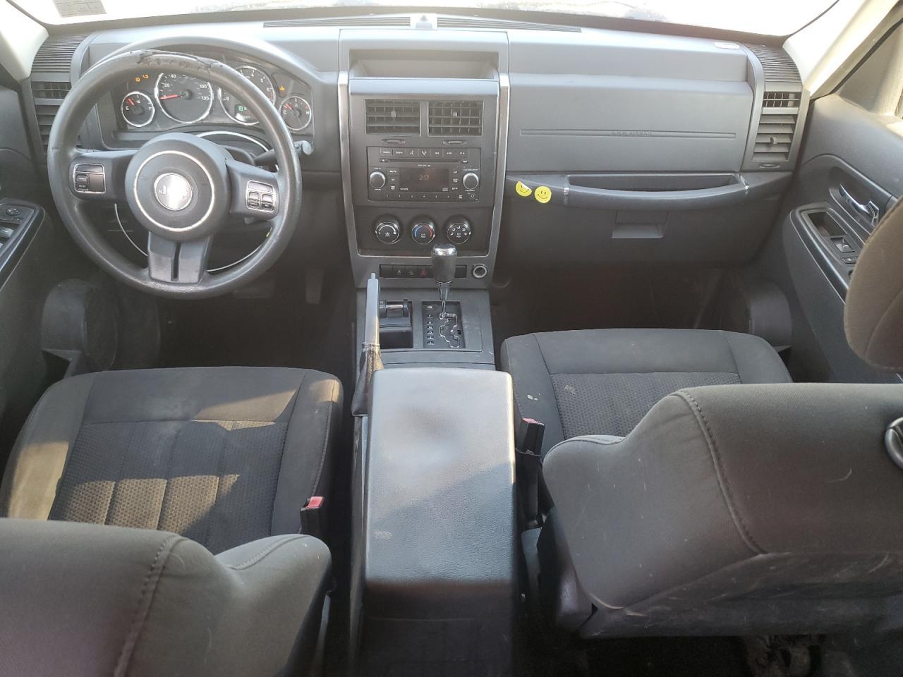 2011 JEEP Liberty