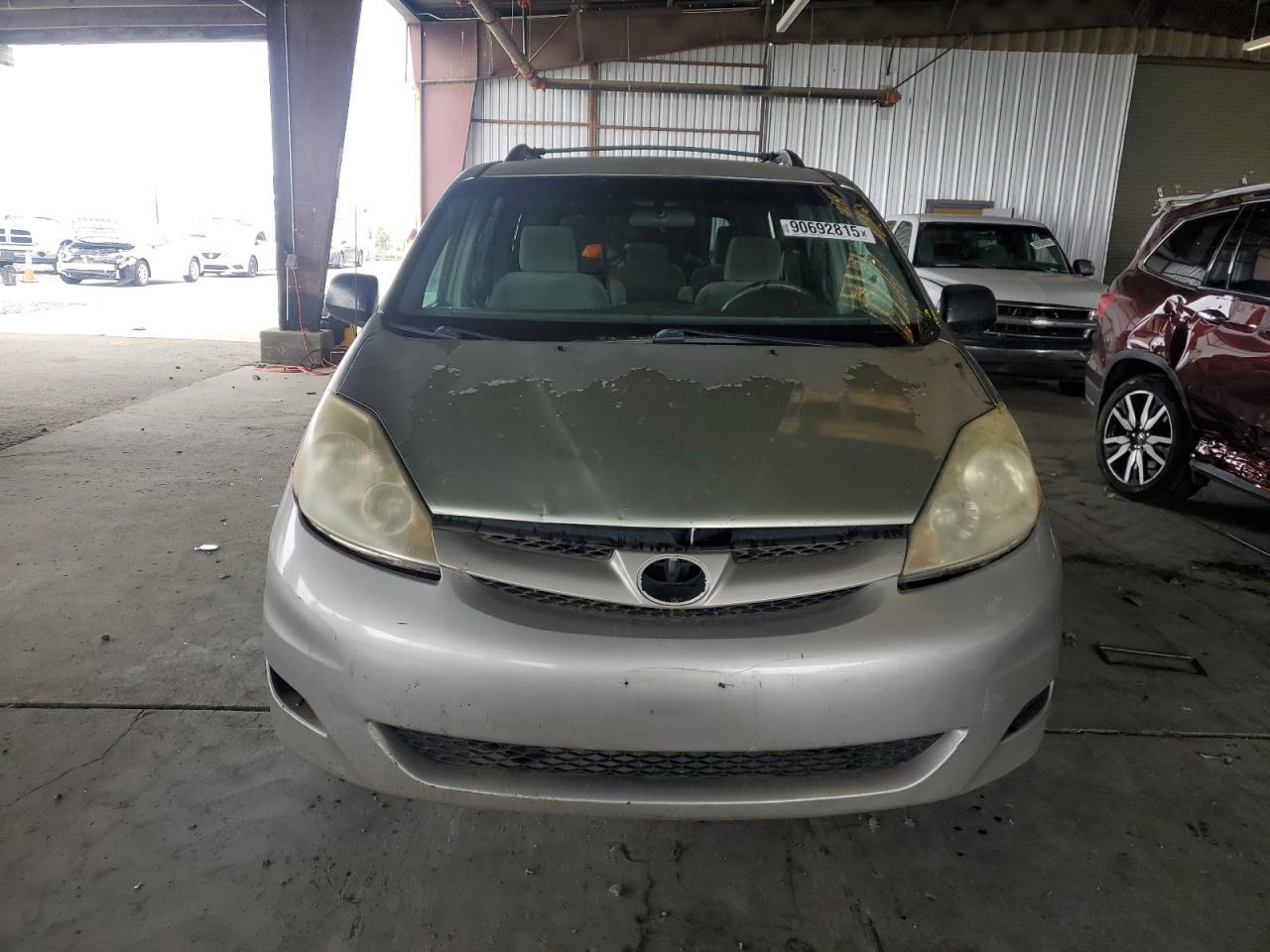 2006 TOYOTA SIENNA
