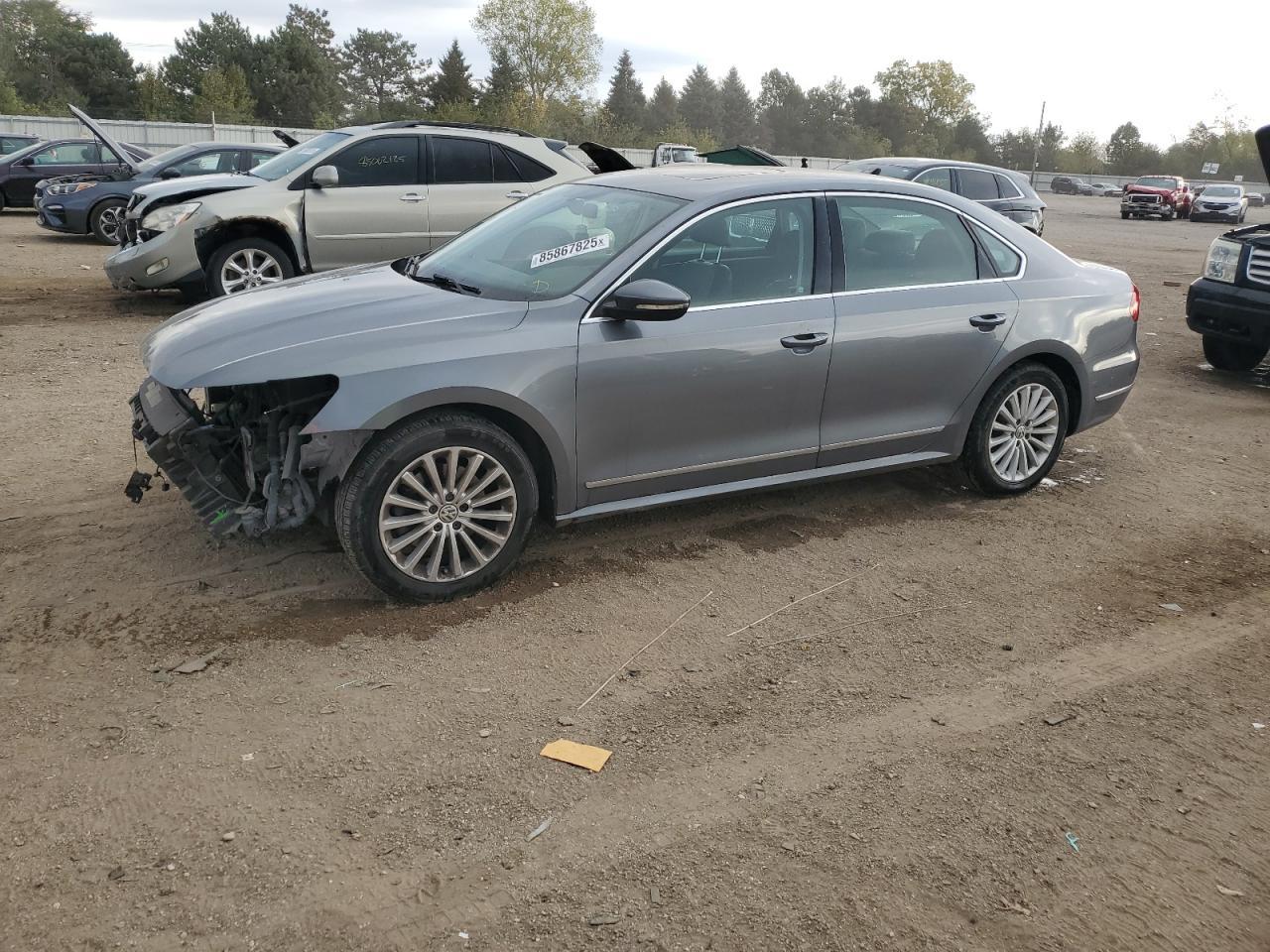 2016 VOLKSWAGEN Passat