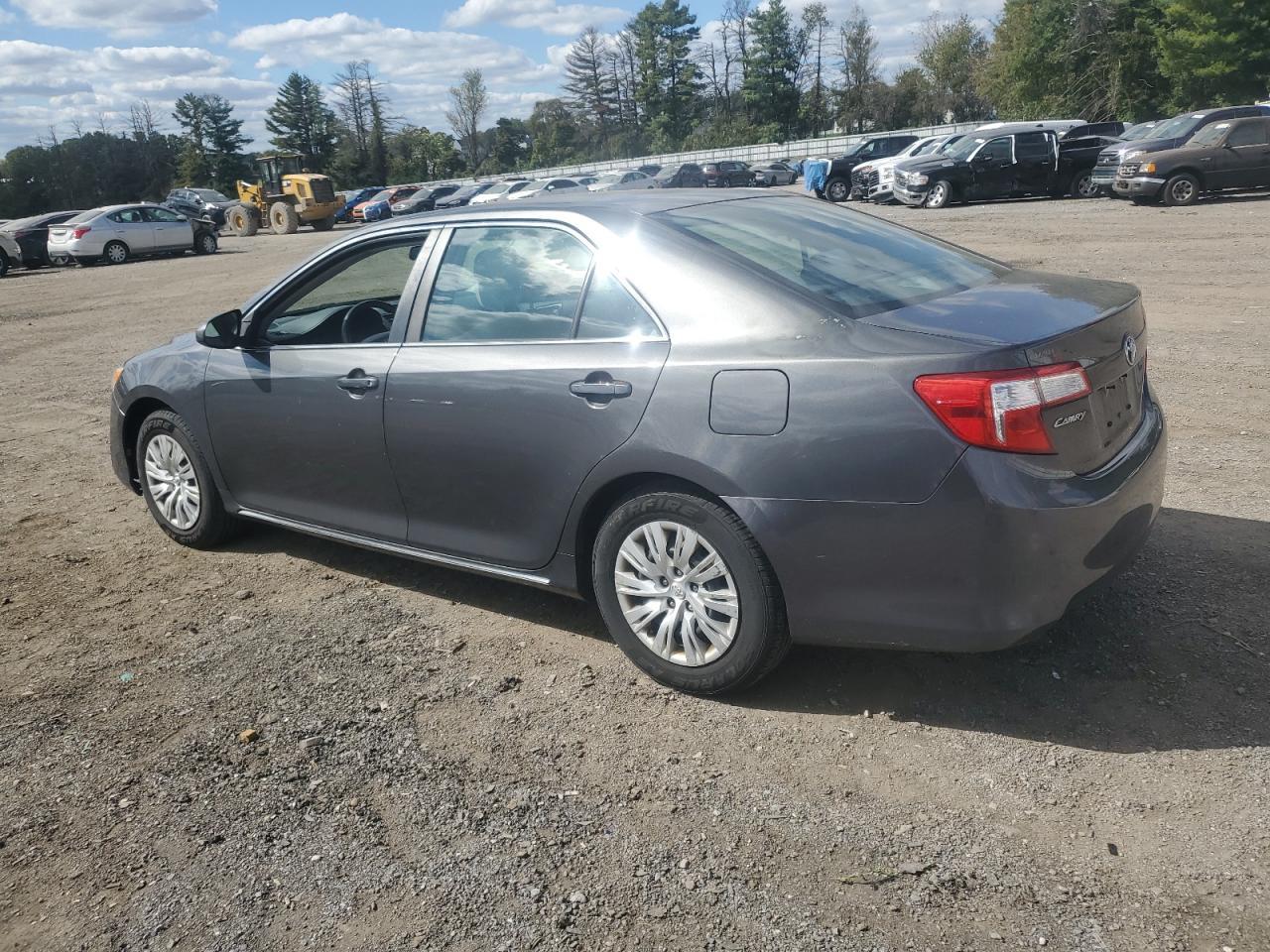 2014 TOYOTA CAMRY