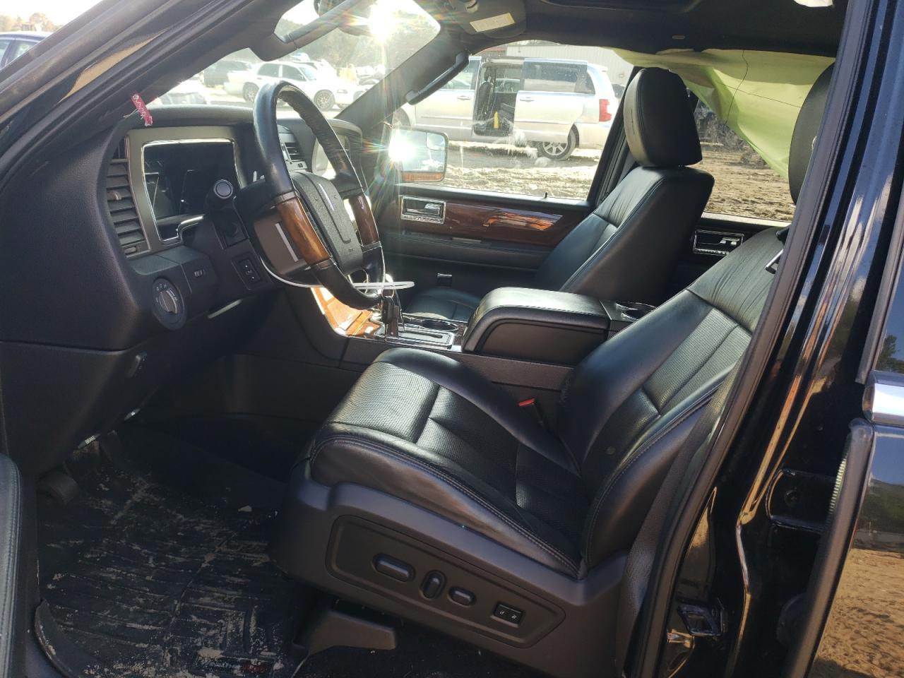 2013 LINCOLN Navigator
