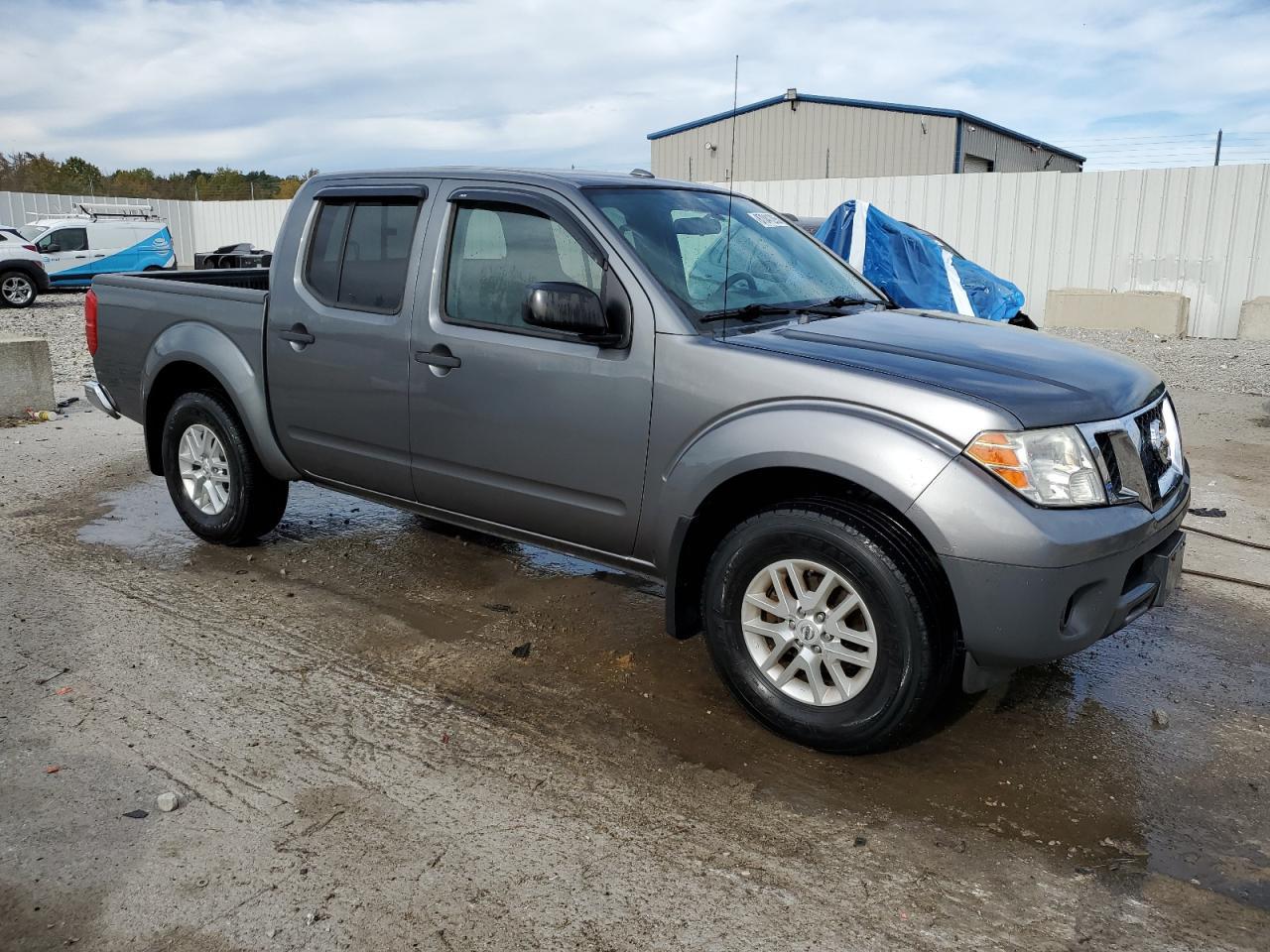 2017 NISSAN Frontier