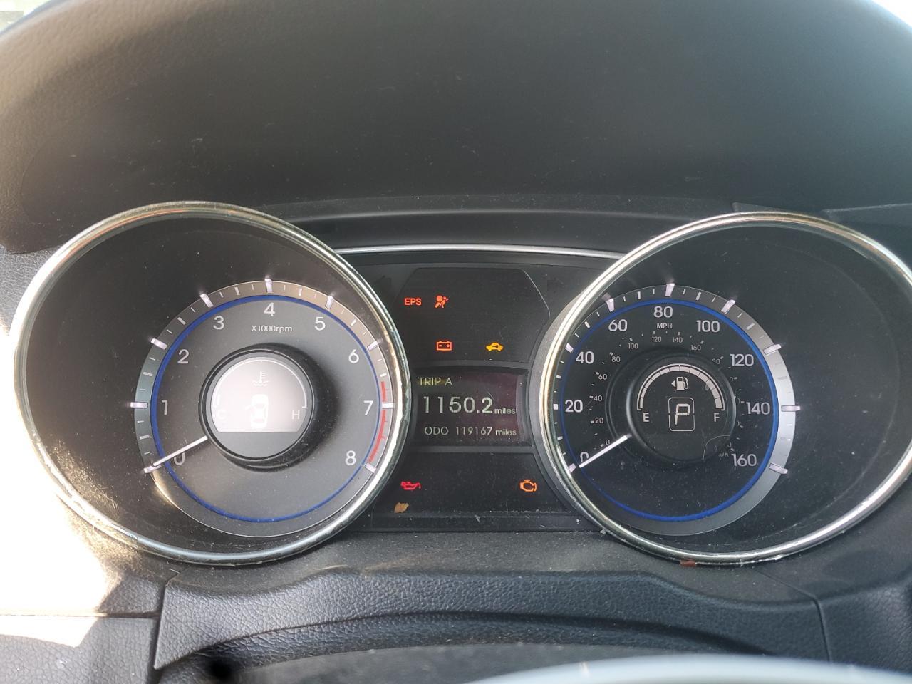 2011 HYUNDAI SONATA