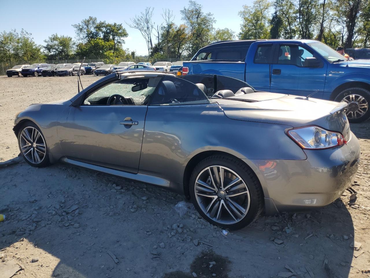 2012 INFINITI G37