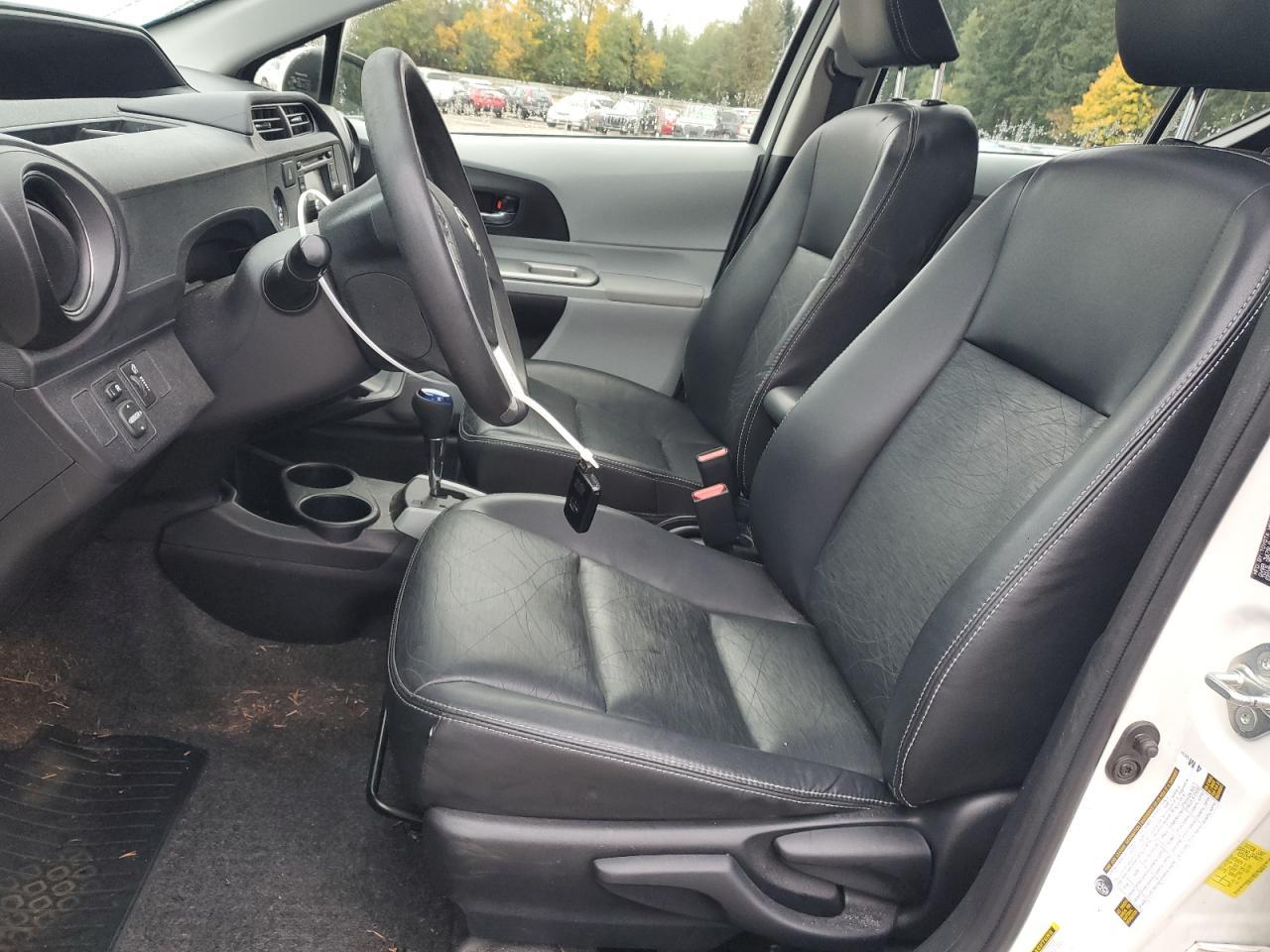 2012 TOYOTA Prius c