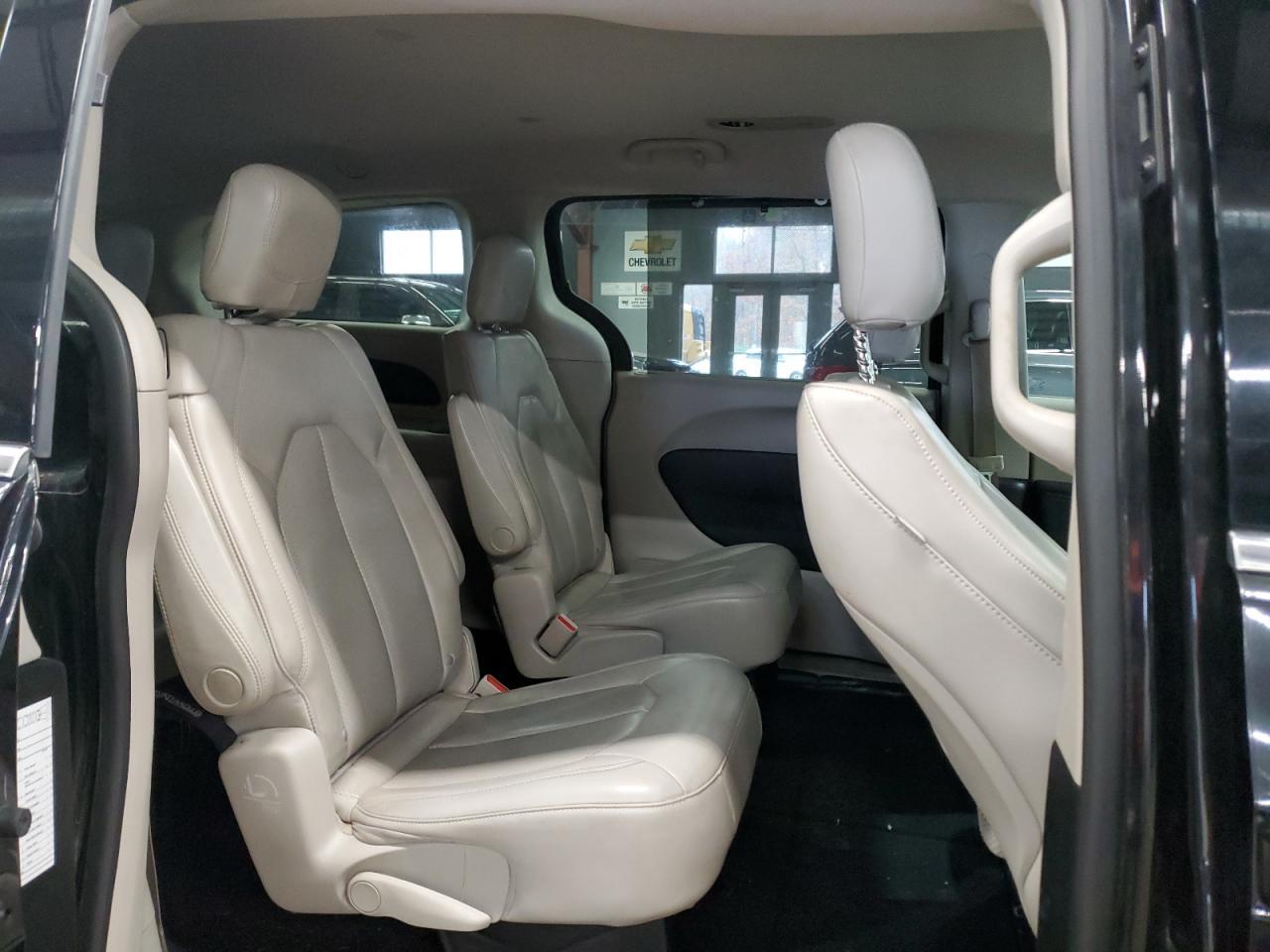 2021 CHRYSLER Voyager