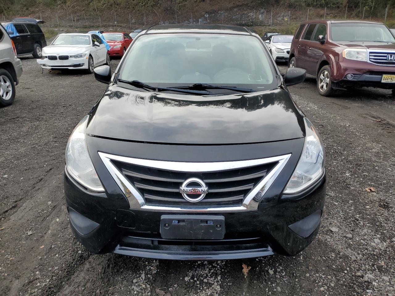 2015 NISSAN VERSA