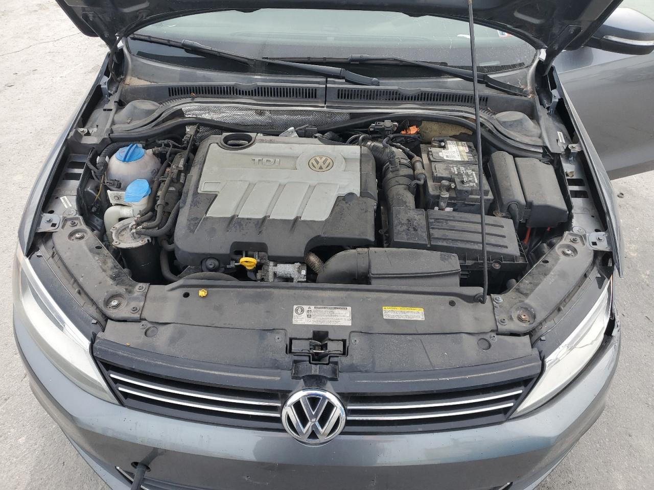 2014 VOLKSWAGEN JETTA