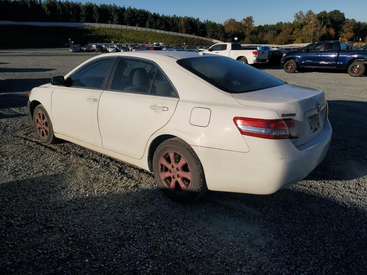 2011 TOYOTA CAMRY
