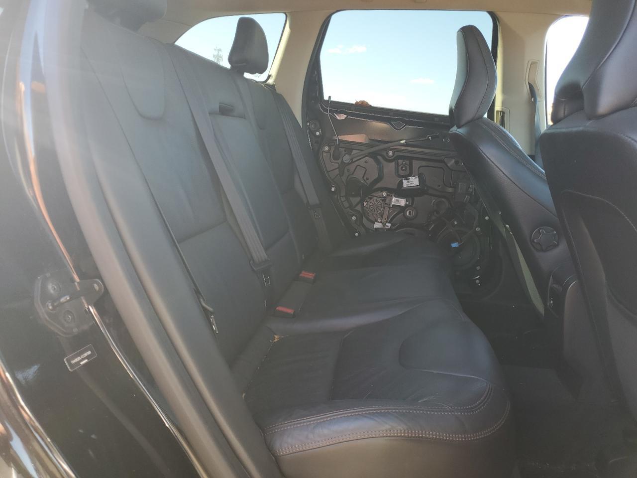 2012 VOLVO XC60