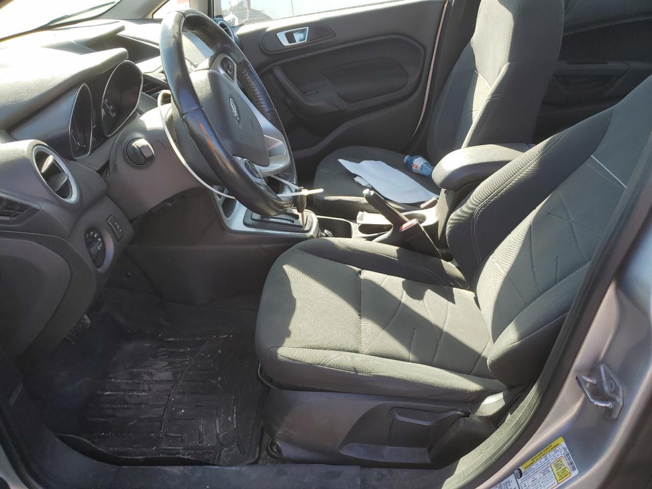 2014 FORD Fiesta