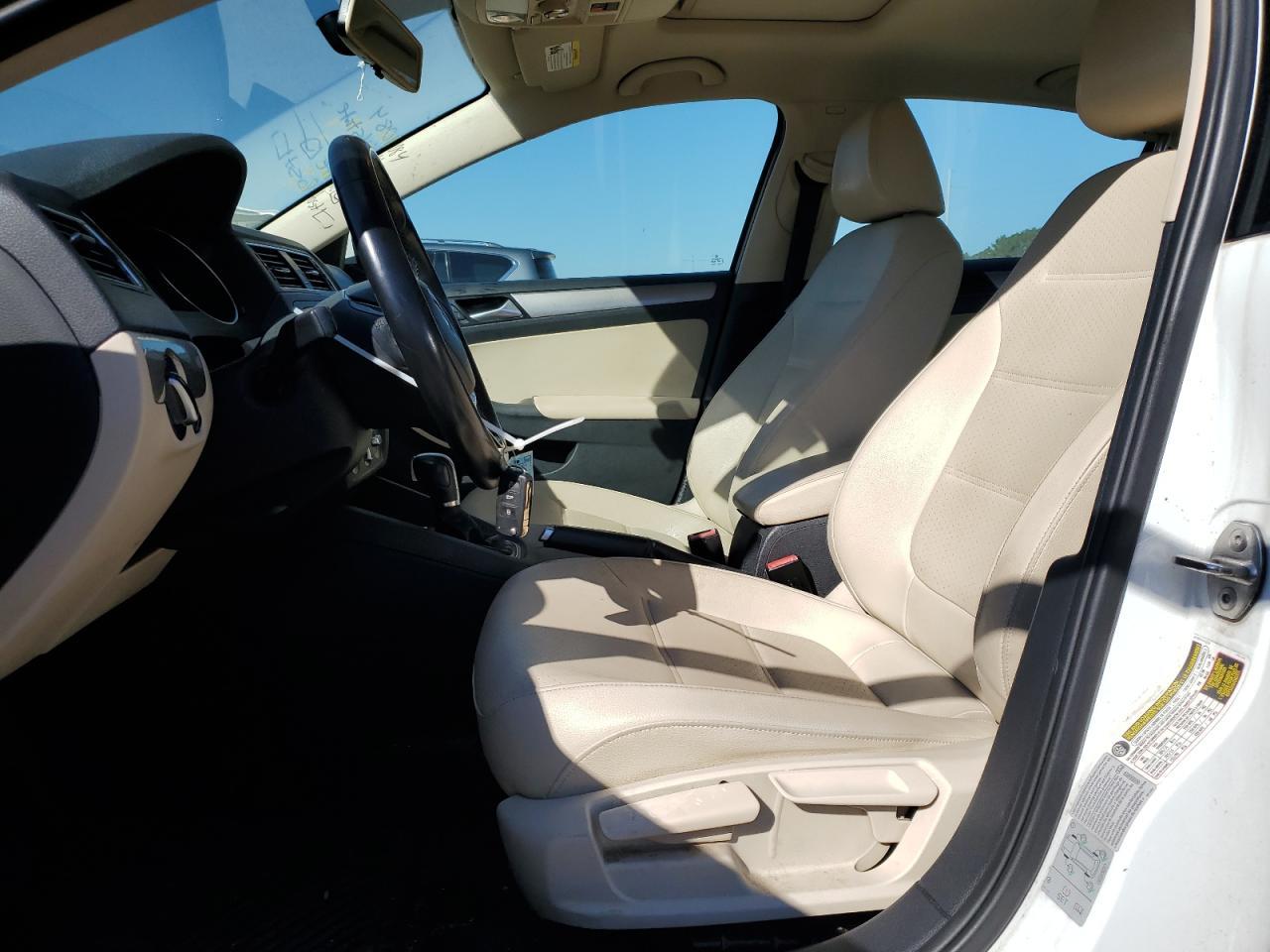 2017 VOLKSWAGEN JETTA