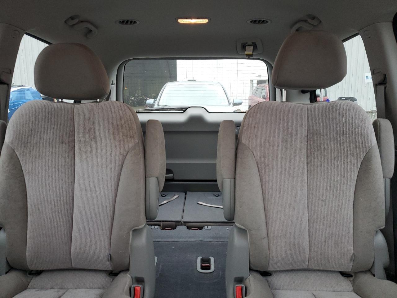 2014 KIA SEDONA