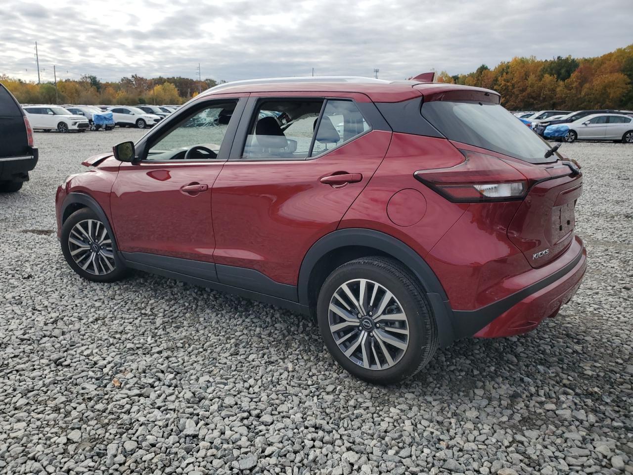 2024 NISSAN KICKS