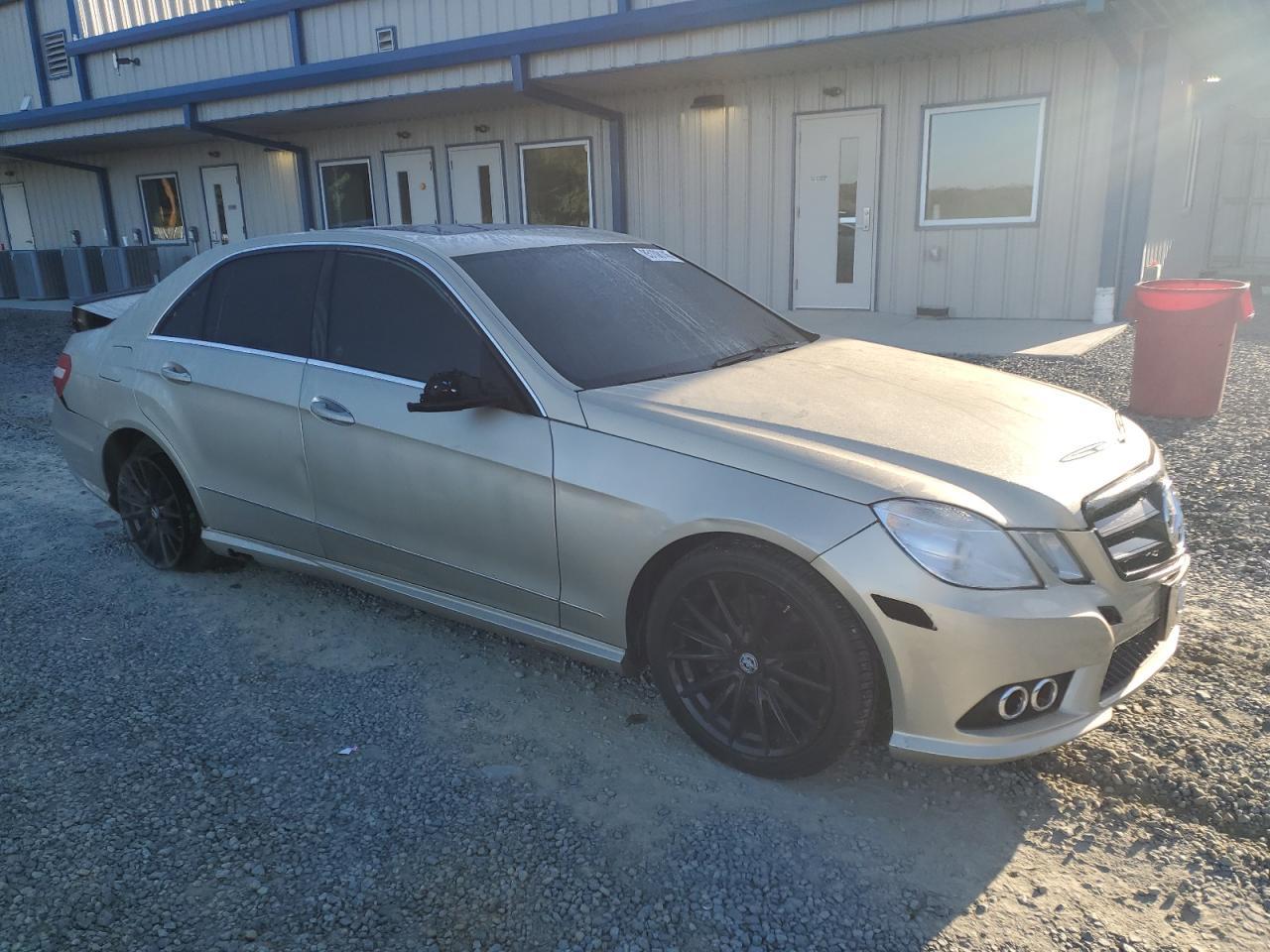2010 MERCEDES-BENZ E-Class