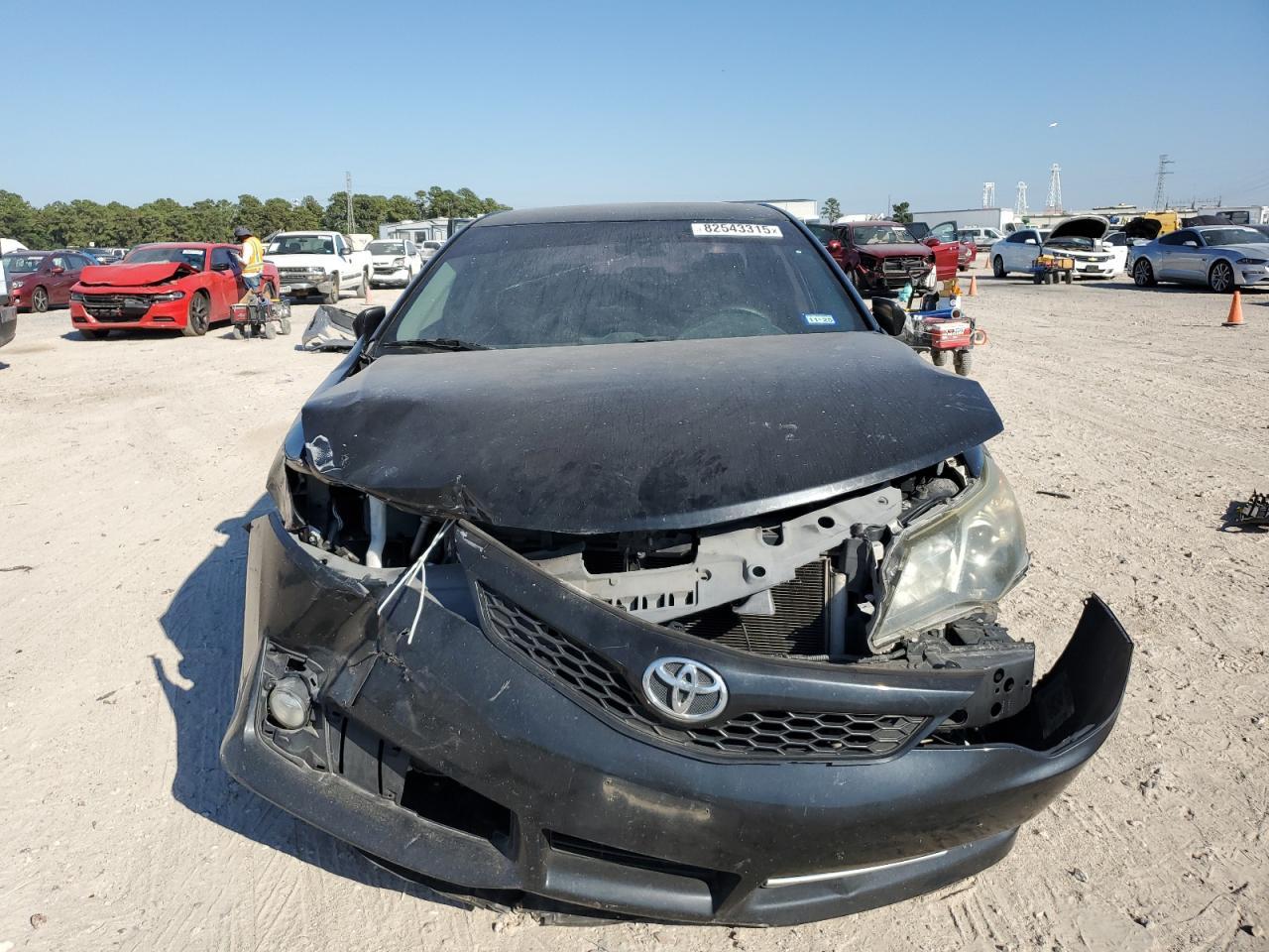 2014 TOYOTA CAMRY