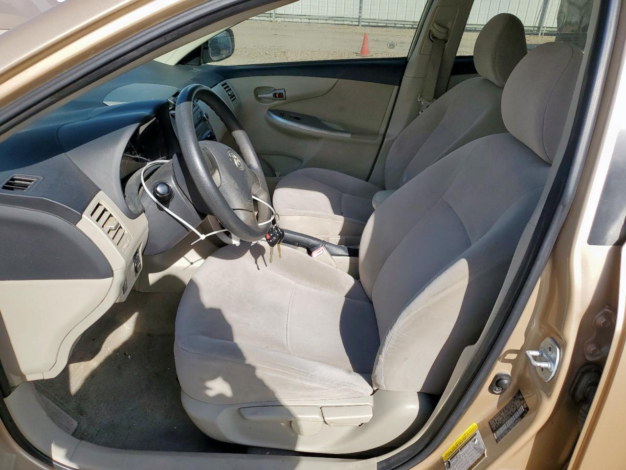 2011 TOYOTA COROLLA