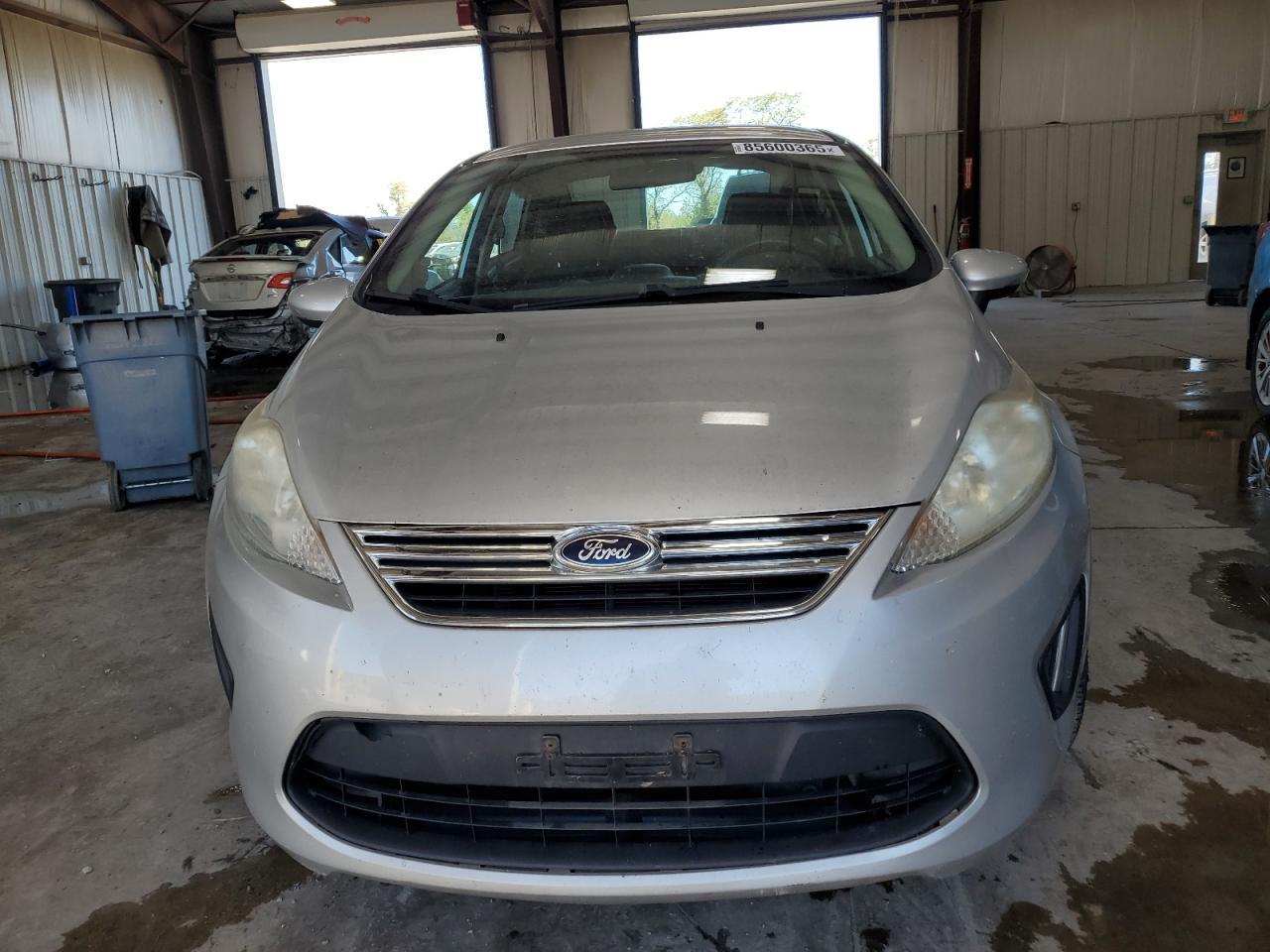 2013 FORD Fiesta