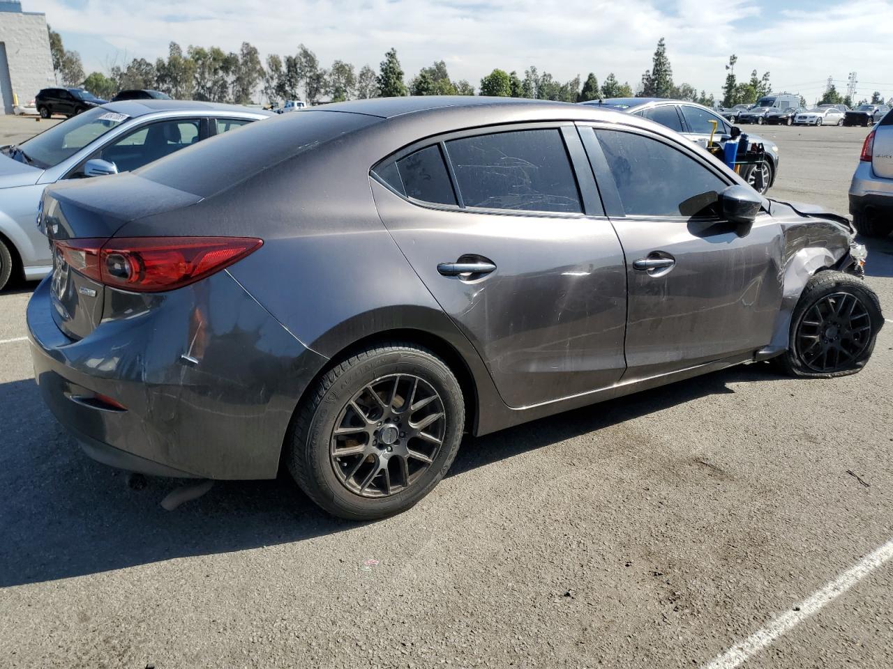 2018 MAZDA 3