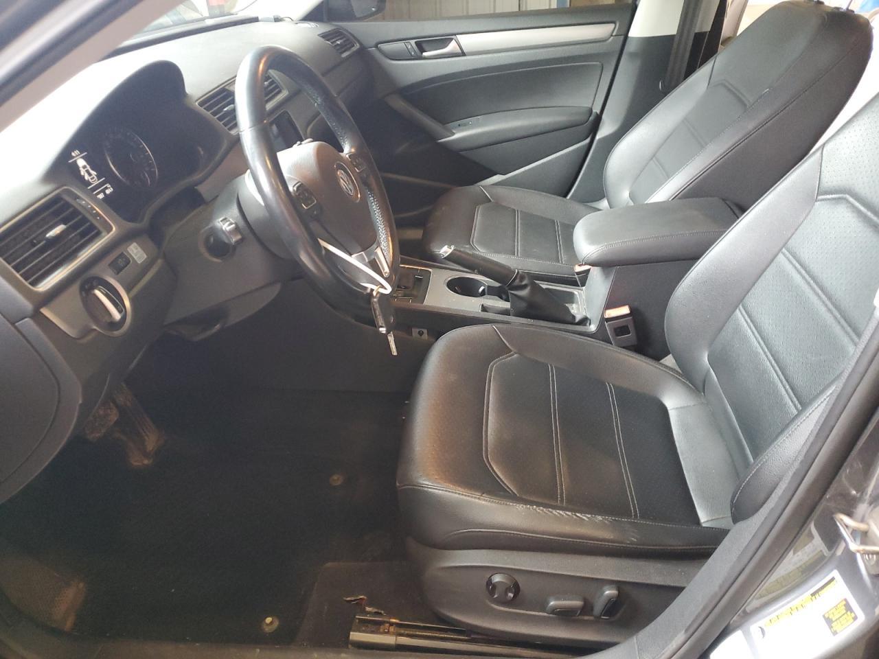 2015 VOLKSWAGEN Passat