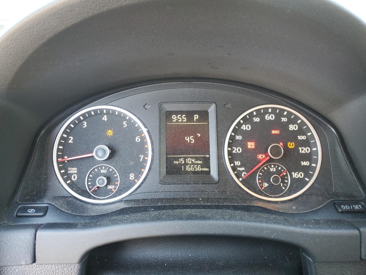 2011 VOLKSWAGEN TIGUAN