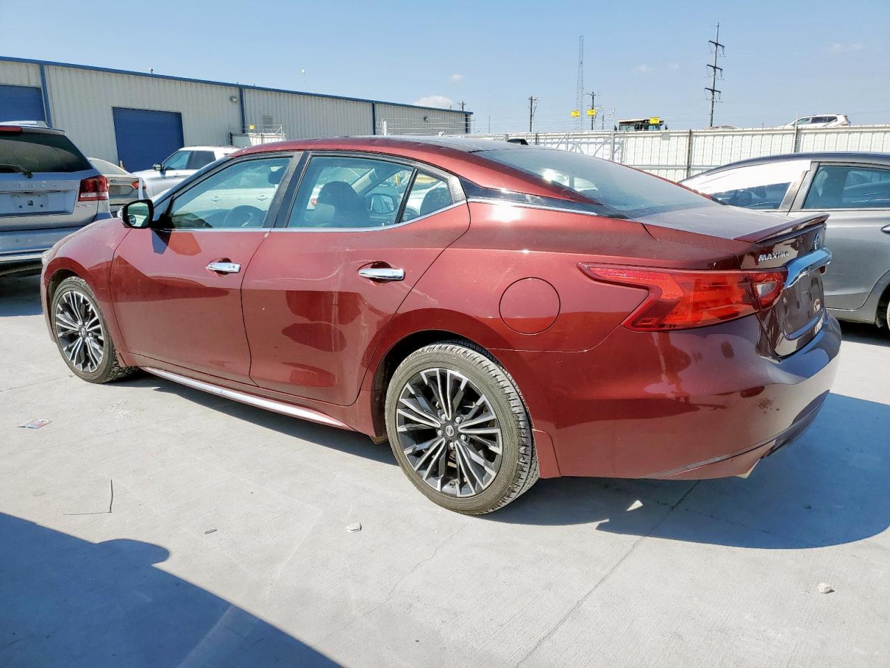 2016 NISSAN Maxima