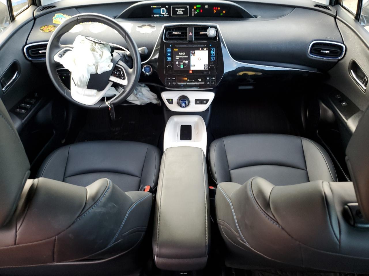 2016 TOYOTA PRIUS