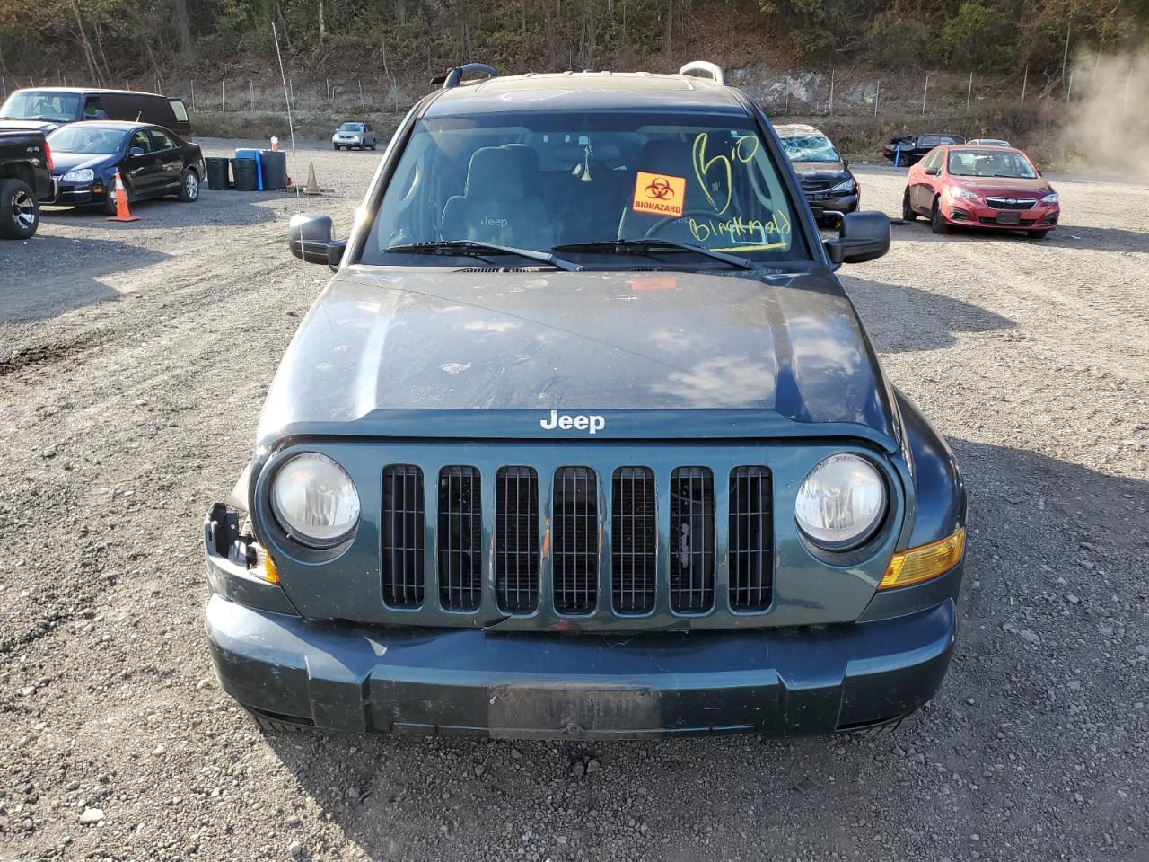 2005 JEEP Liberty