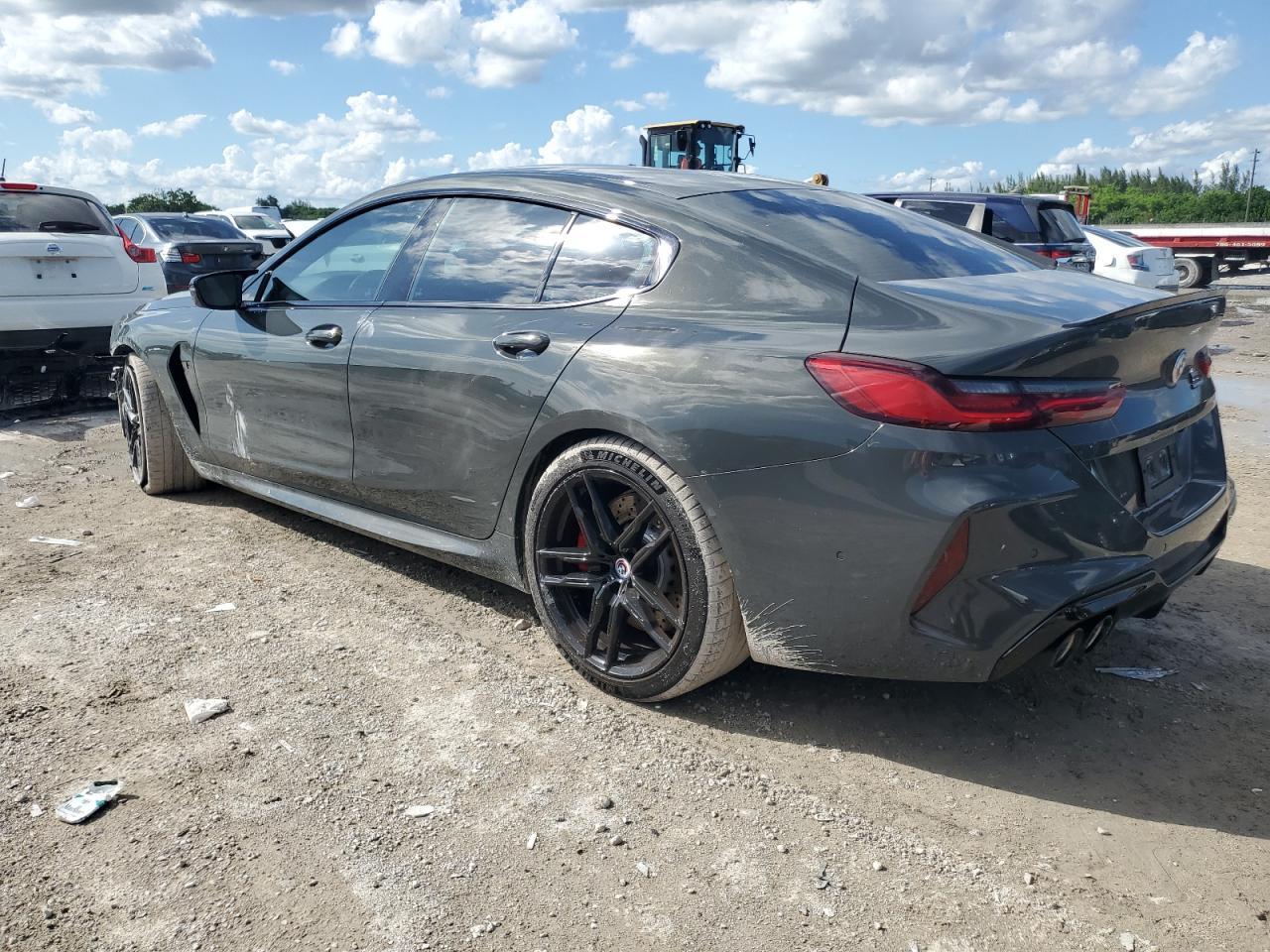2023 BMW M8