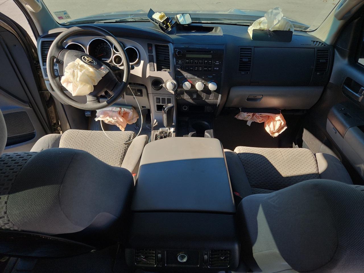 2011 TOYOTA TUNDRA