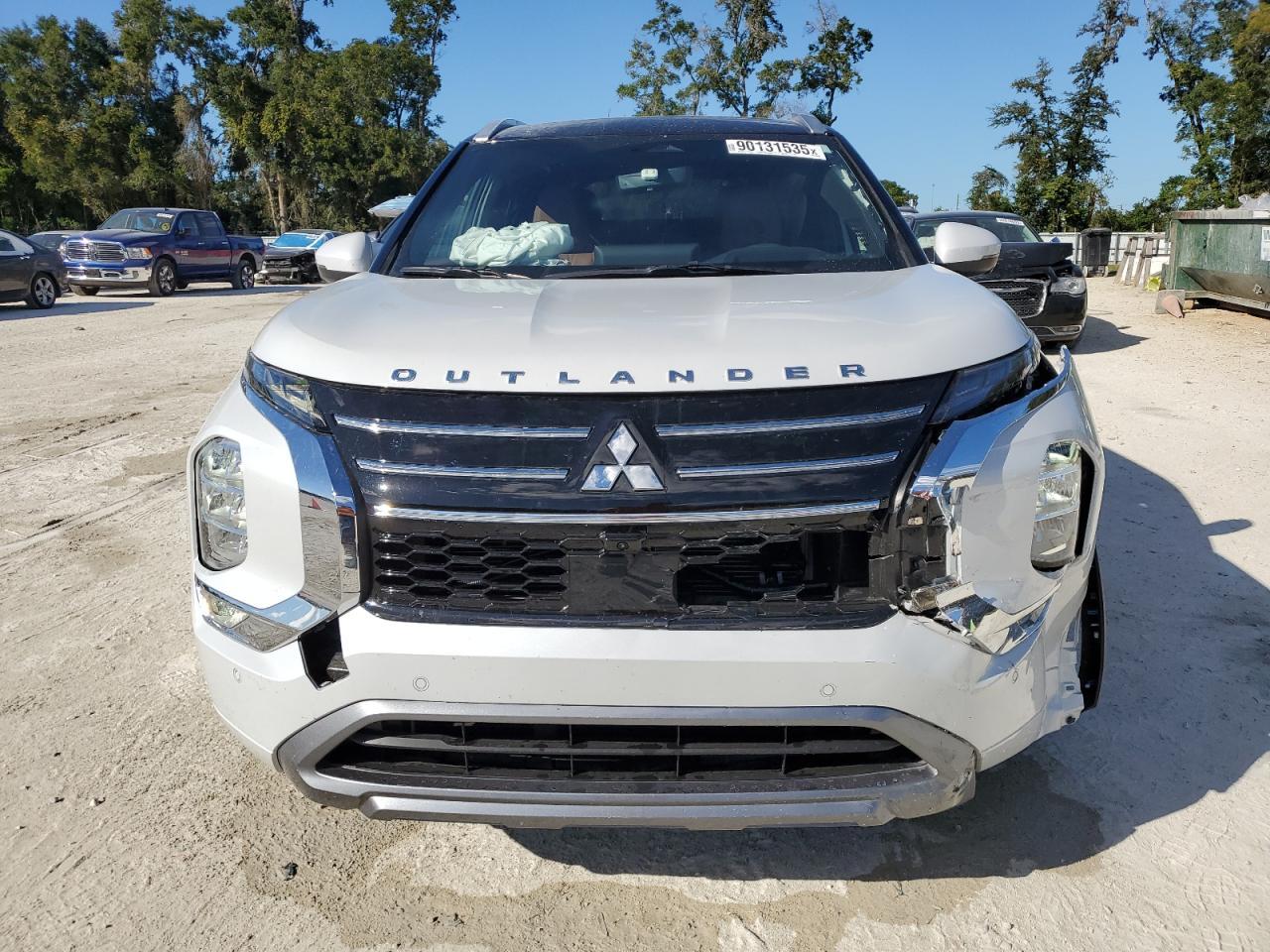 2025 MITSUBISHI outlander
