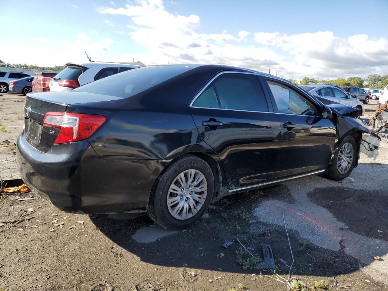 2013 TOYOTA CAMRY