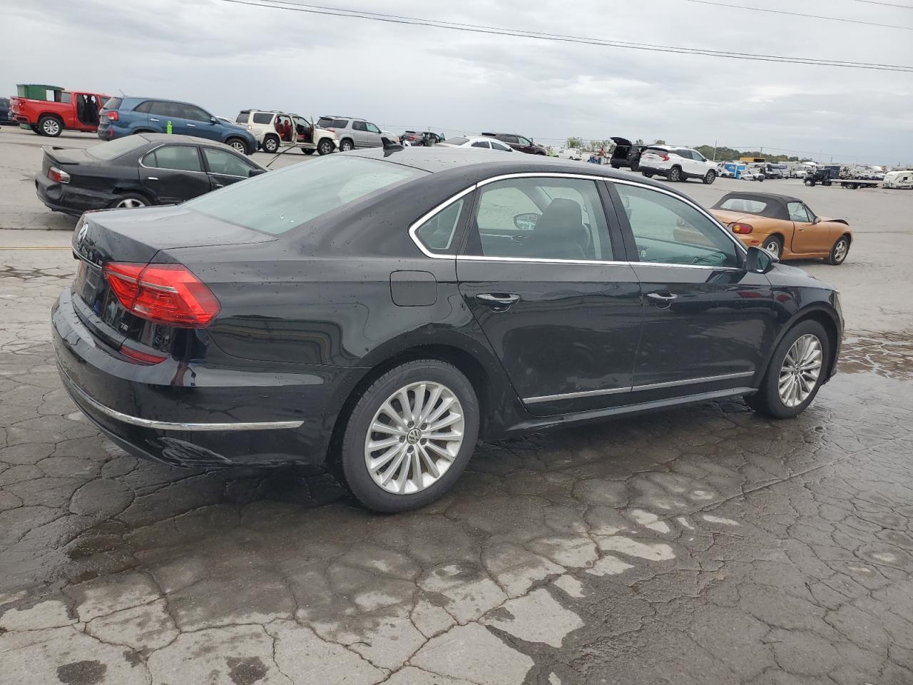 2016 VOLKSWAGEN Passat