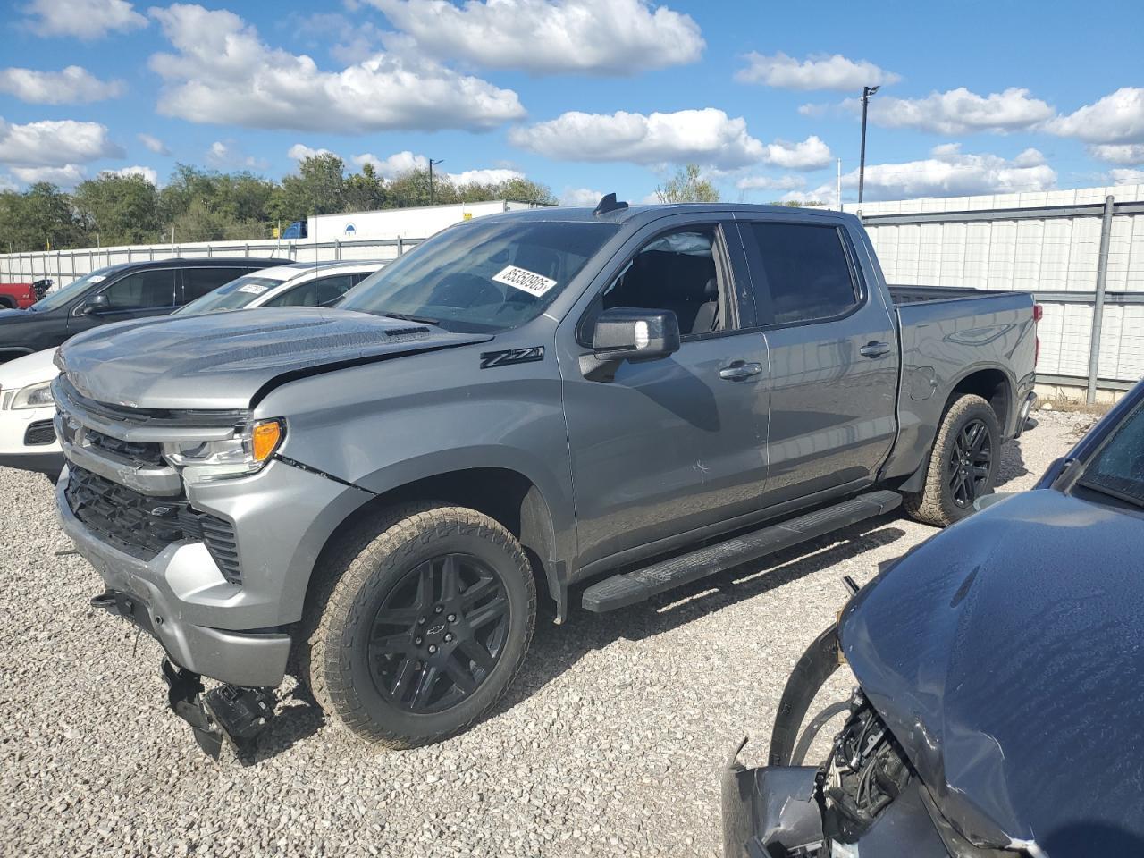 2024 CHEVROLET Silverado