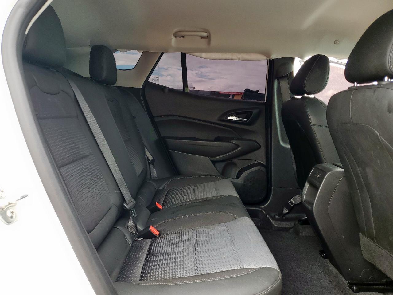 2025 CHEVROLET TRAX