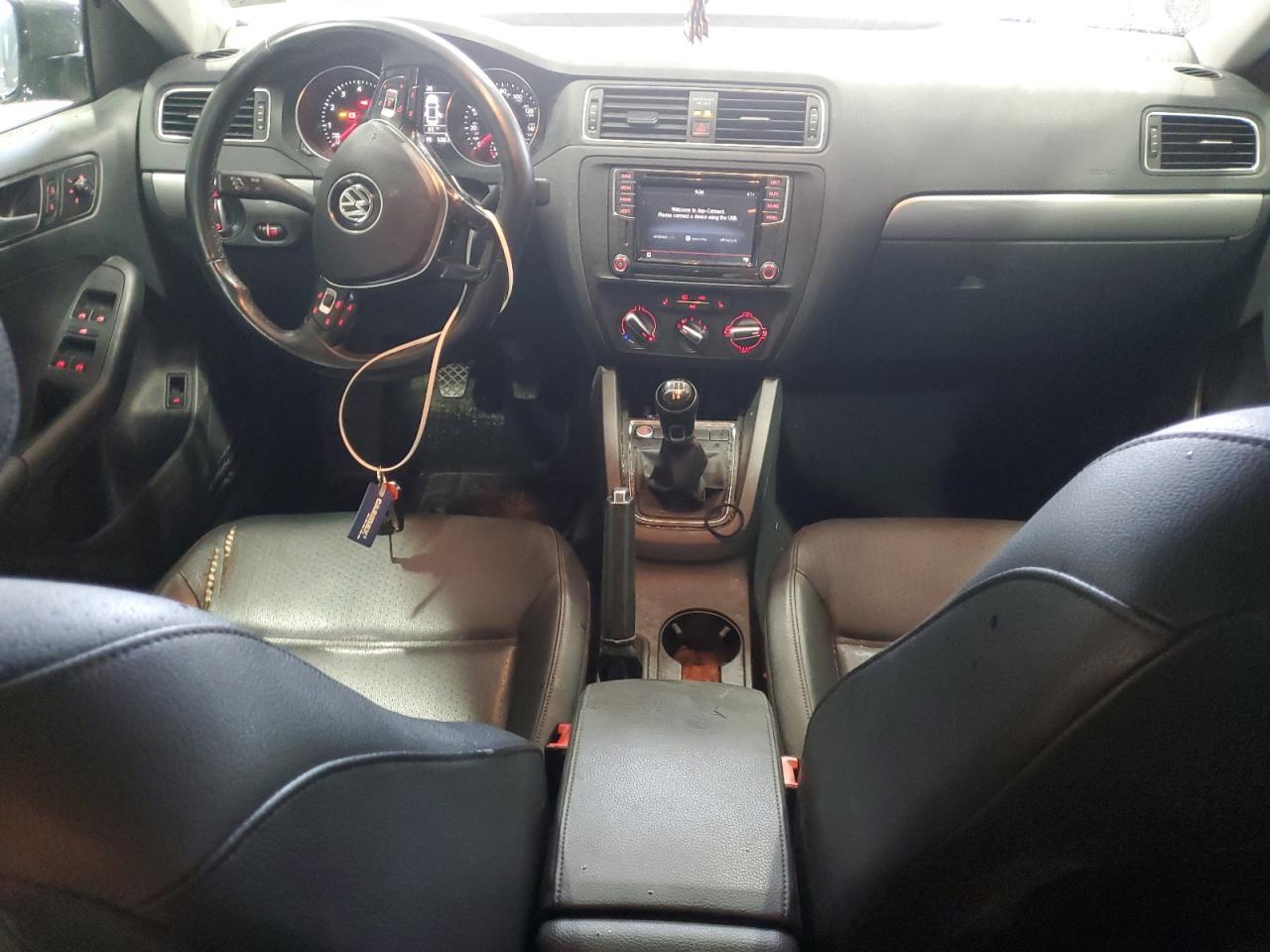 2017 VOLKSWAGEN JETTA