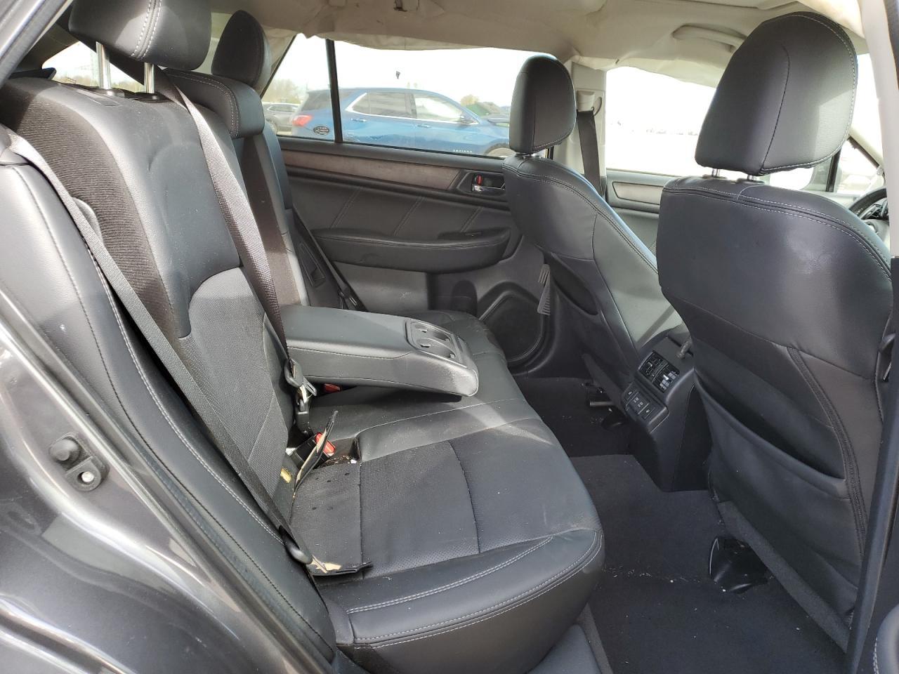 2019 SUBARU Outback