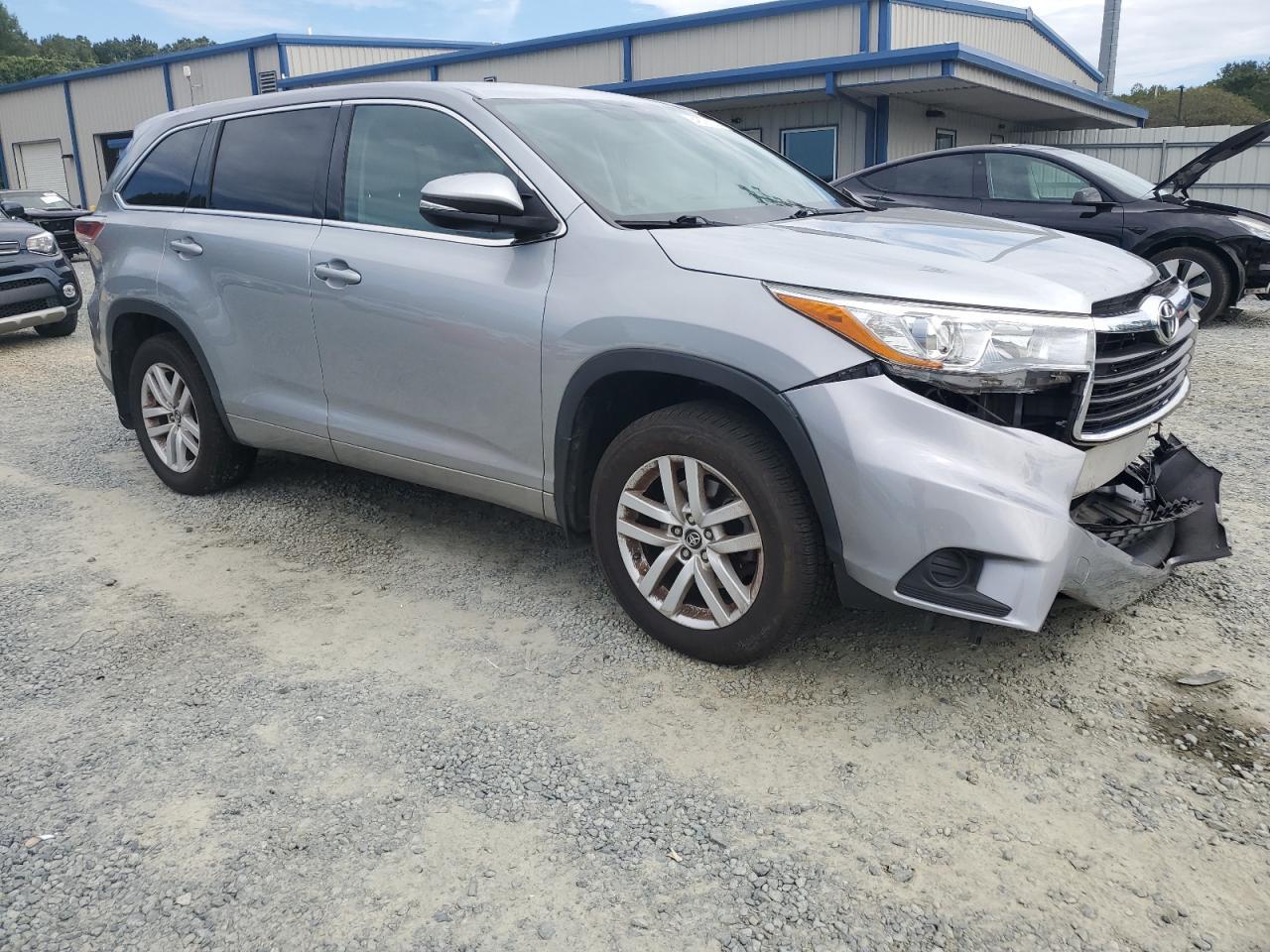 2016 TOYOTA HIGHLANDER
