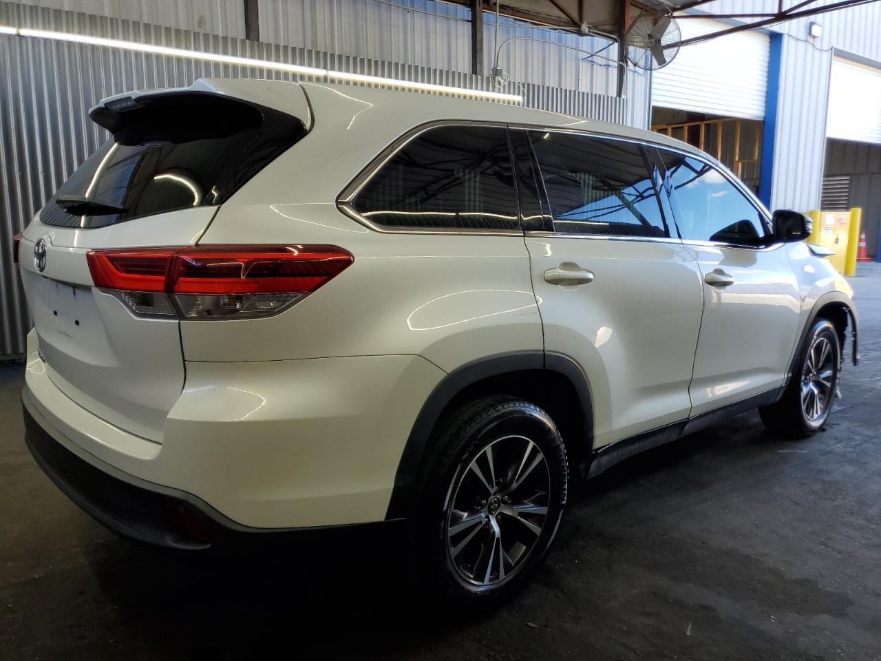 2019 TOYOTA HIGHLANDER