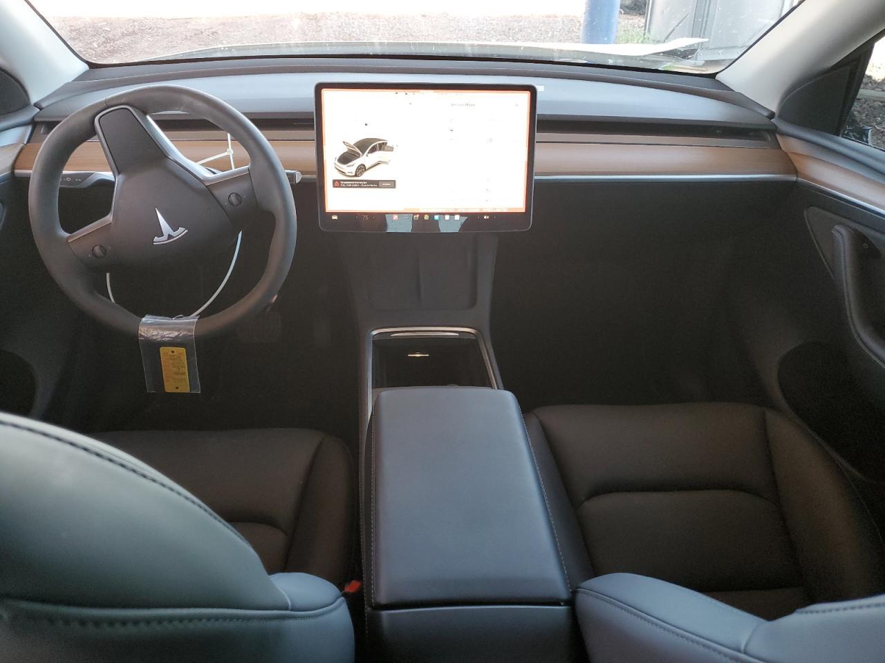 2025 TESLA MODEL Y