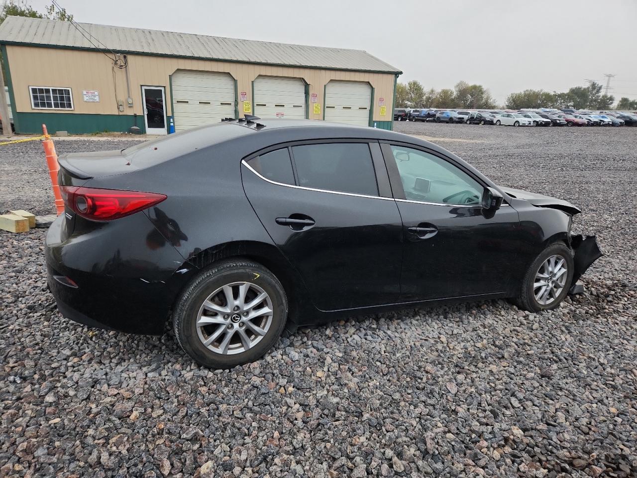 2015 MAZDA 3