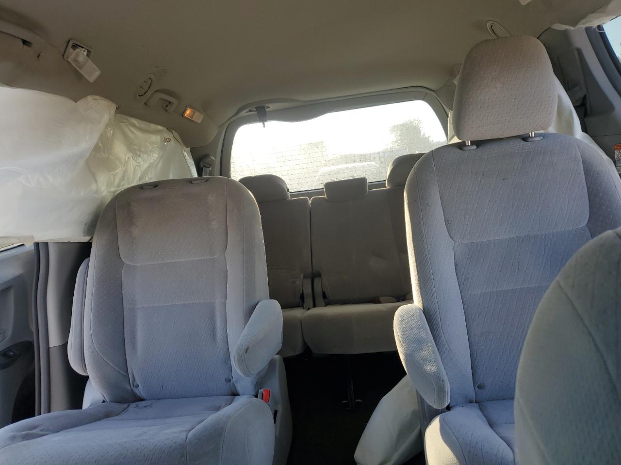 2015 TOYOTA SIENNA