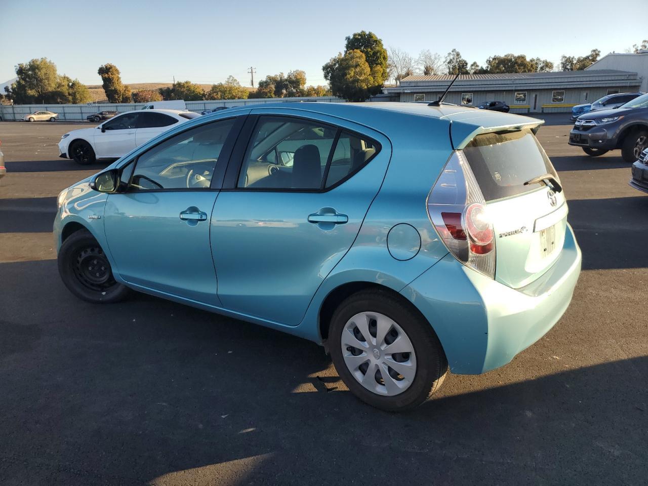 2013 TOYOTA Prius c