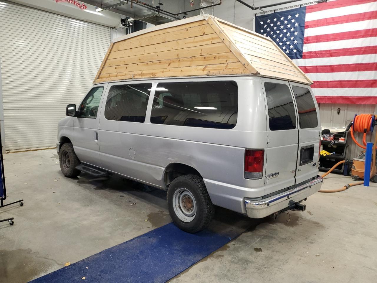 2009 FORD ECONOLINE