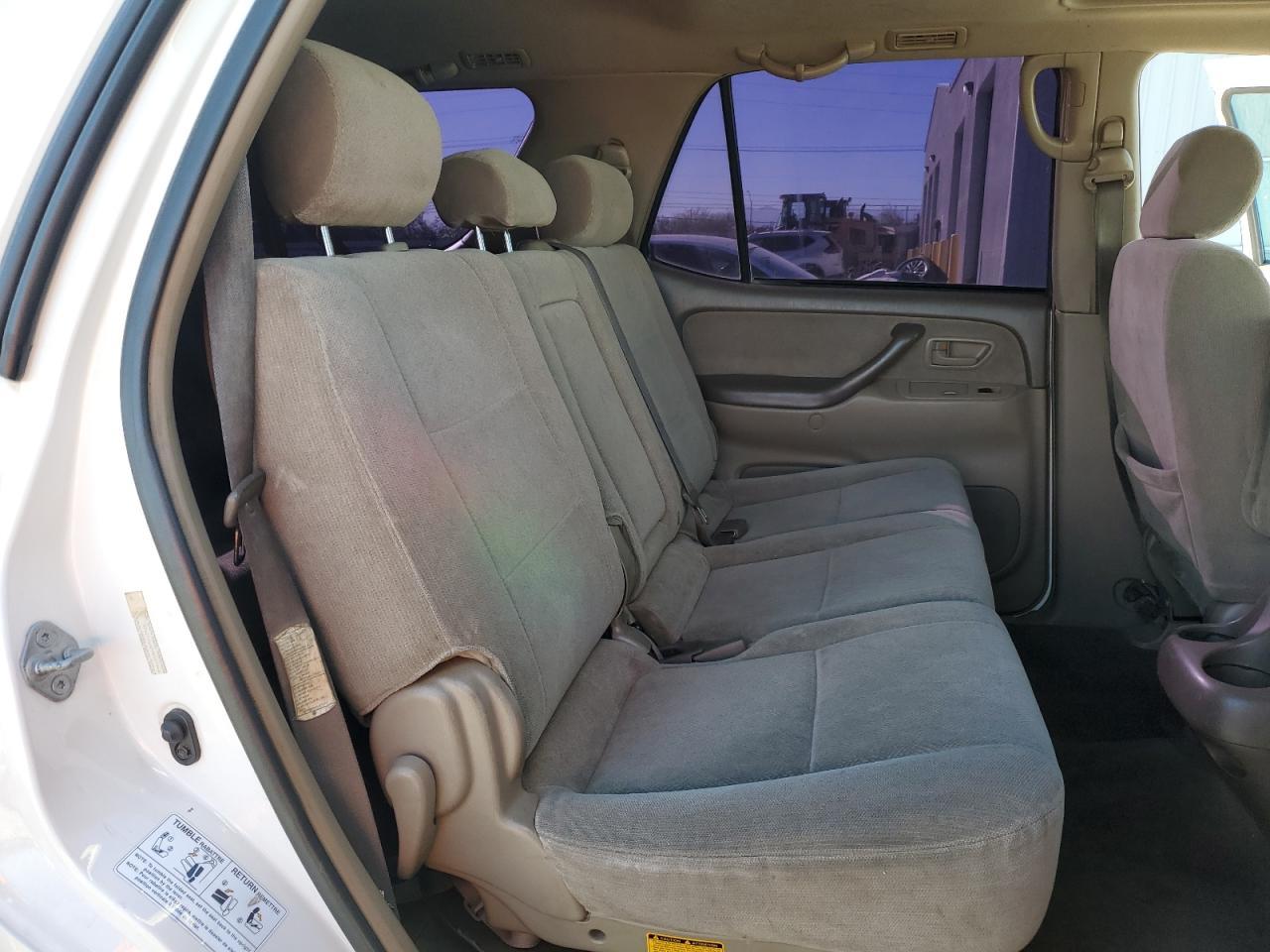2003 TOYOTA Sequoia