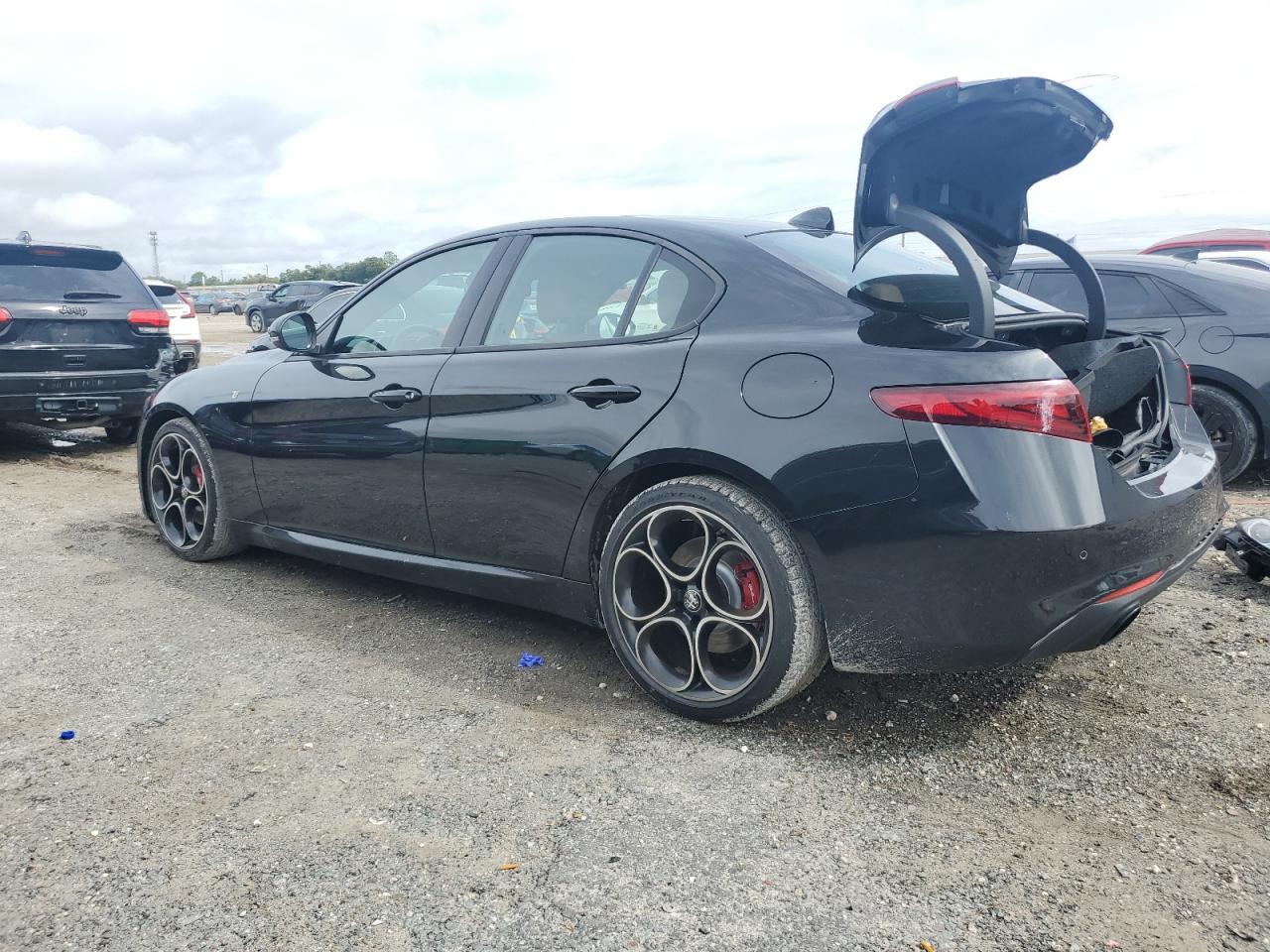 2022 ALFA ROMEO Giulia
