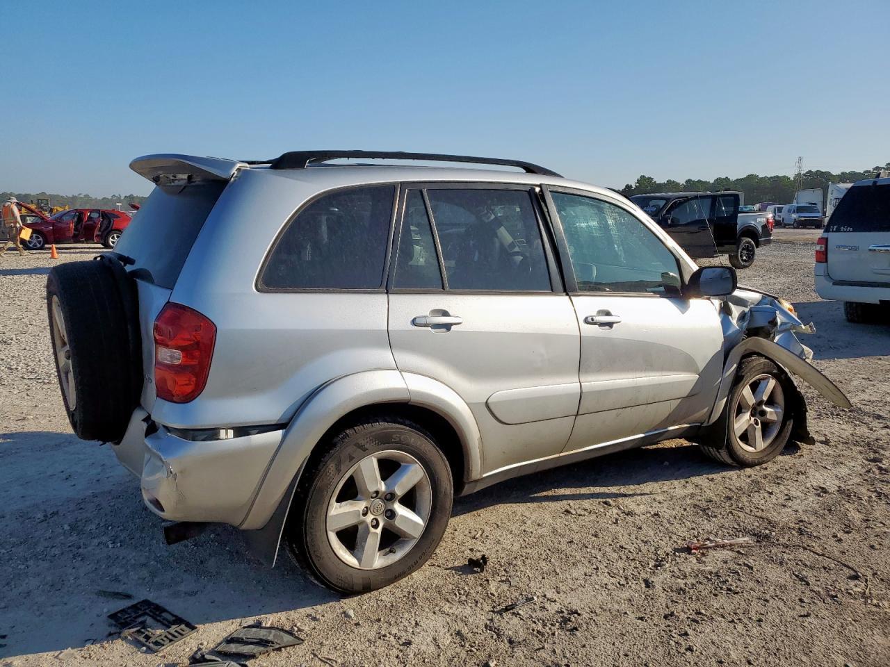 2004 TOYOTA RAV4