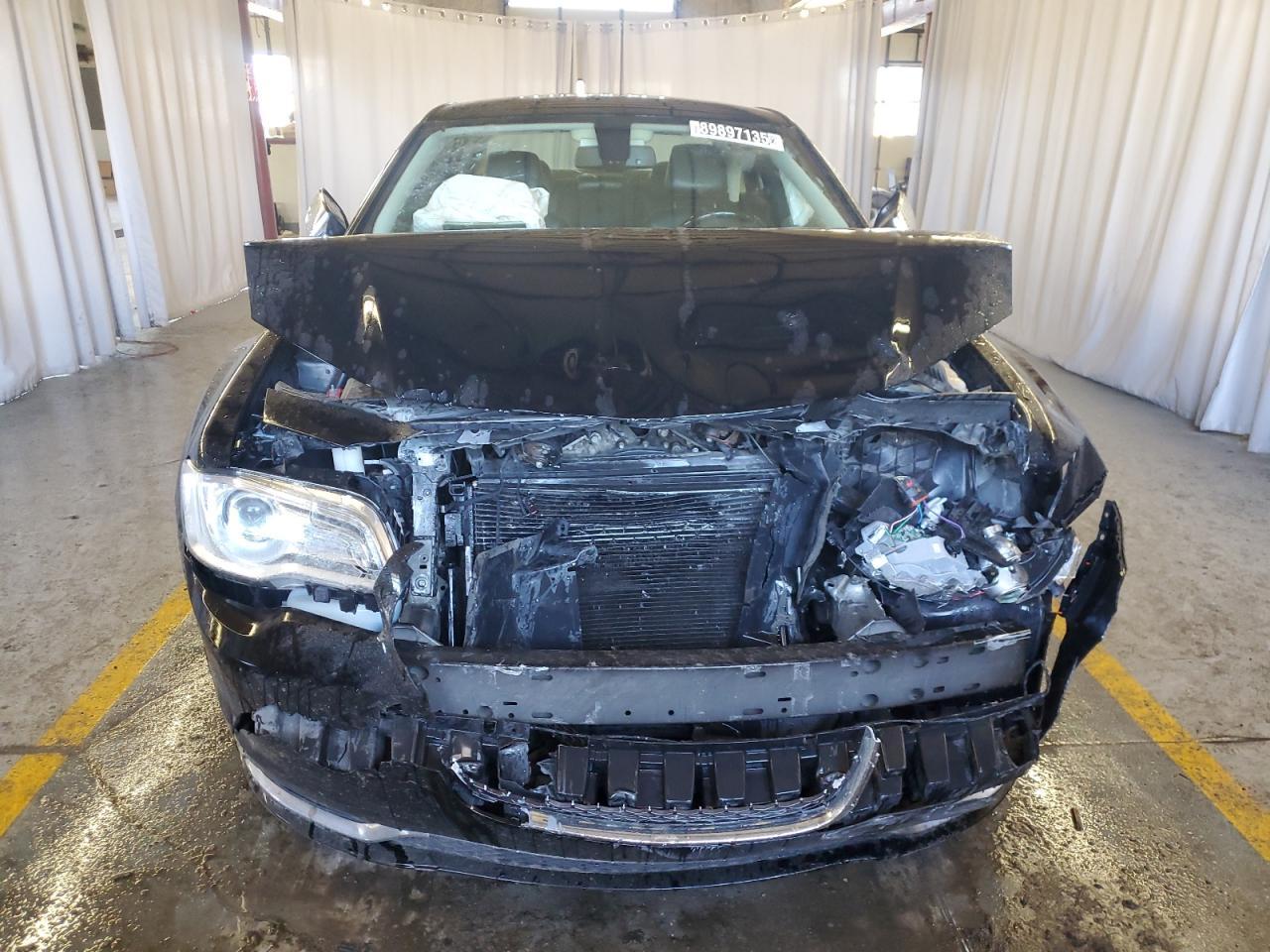 2018 CHRYSLER 300