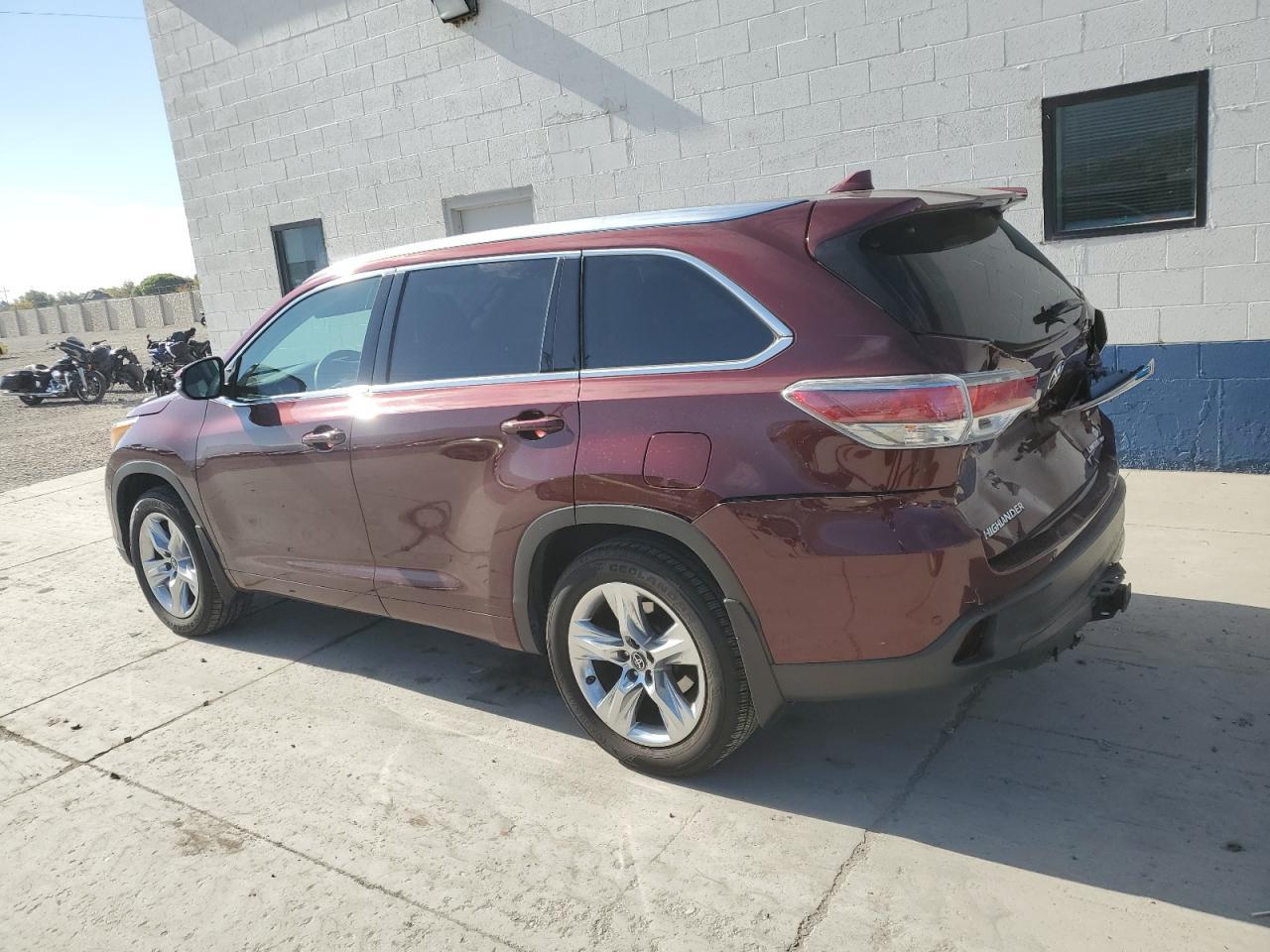 2016 TOYOTA HIGHLANDER